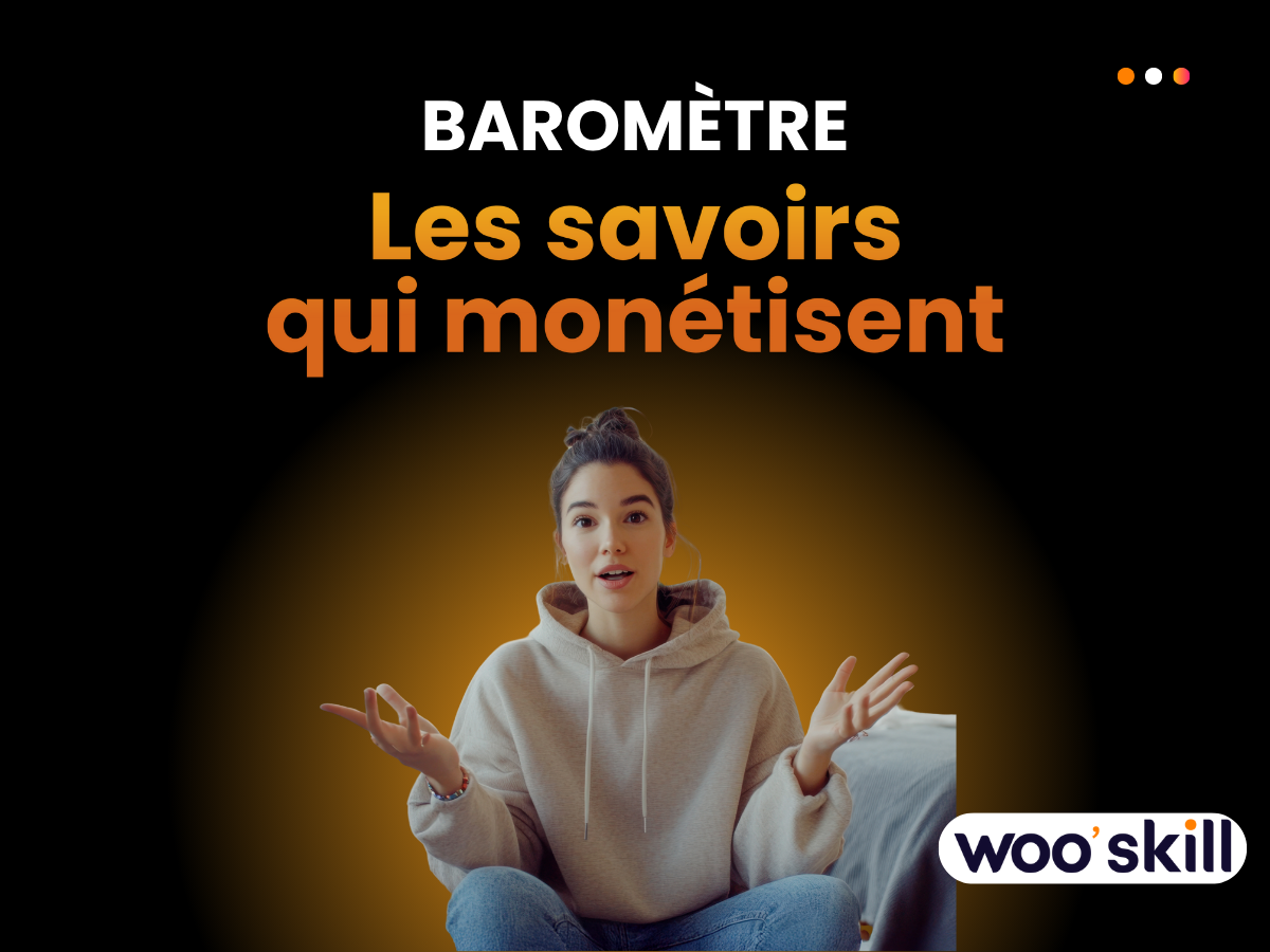 Une créatrice de contenu face caméra, expliquant quelles formations en ligne se vendent sur Wooskill