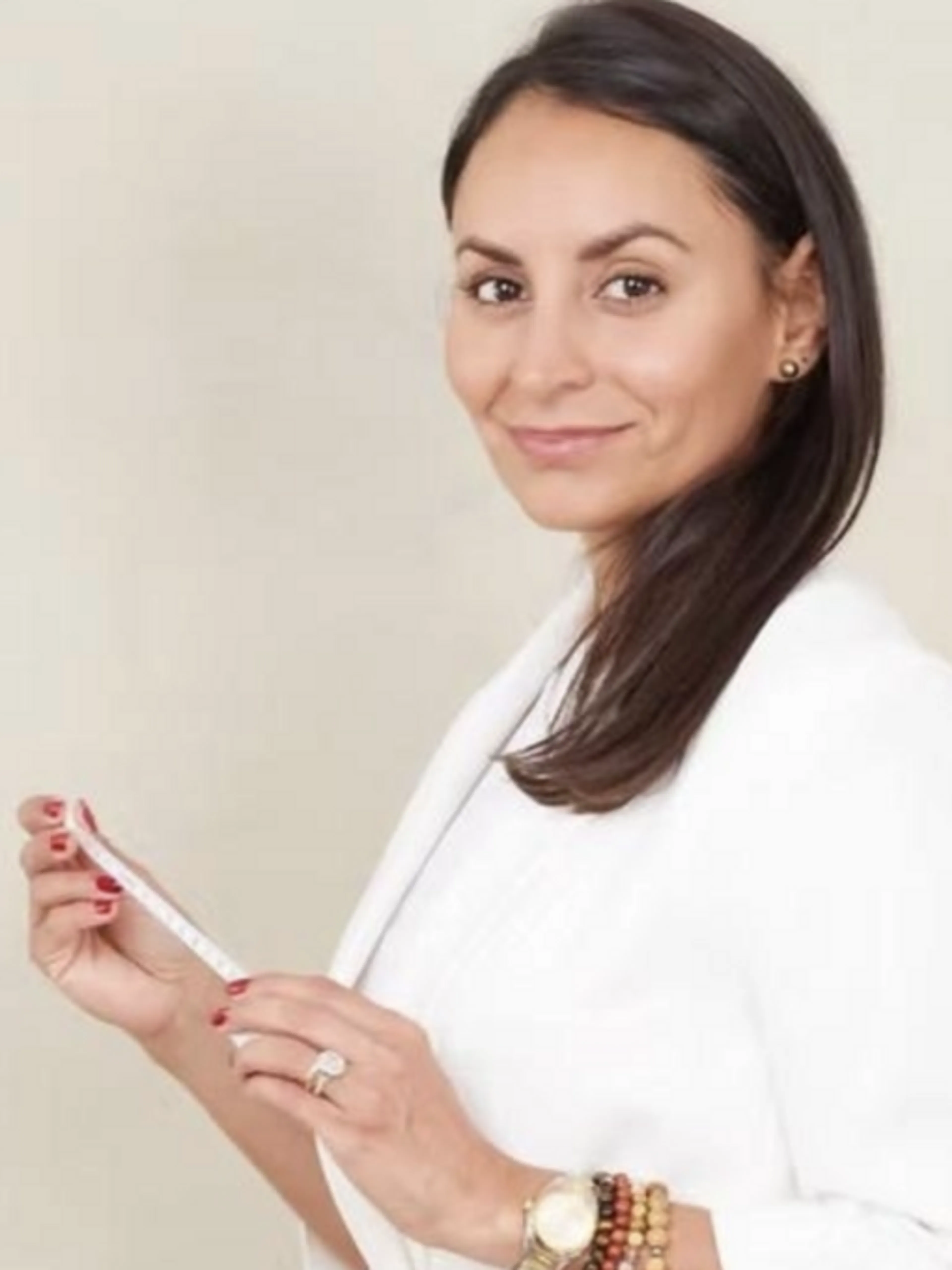 Image de présentation pour l'offre Détox de Printemps : Nettoyez Votre Corps en profondeur et Relancez Votre Métabolisme Inside/Out ! par Viviane Dassonville