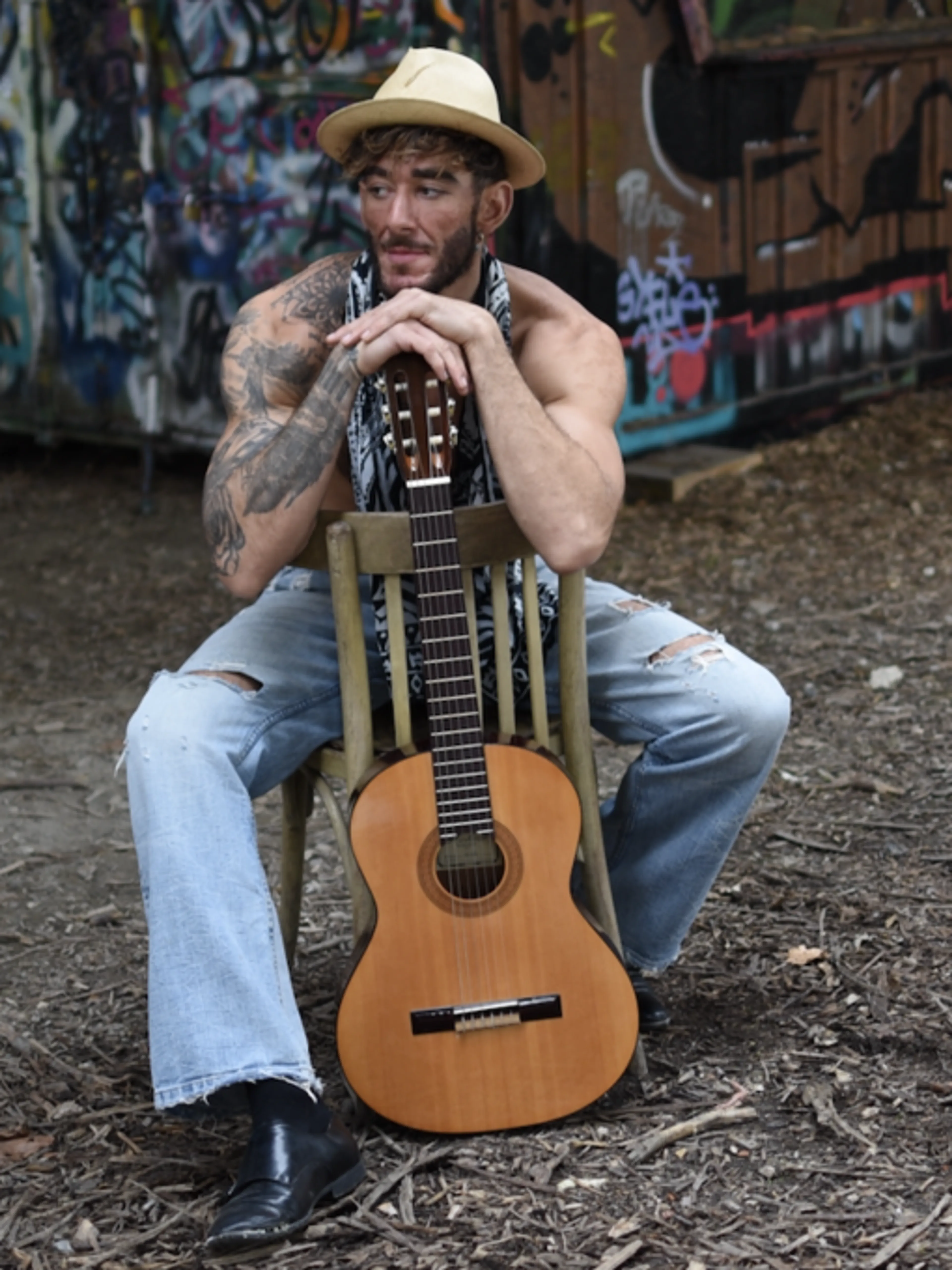 Image de présentation pour l'offre De The Voice à la Scène Pro : Secrets et Conseils par Nick Mallen 🎙️ par Nick Mallen