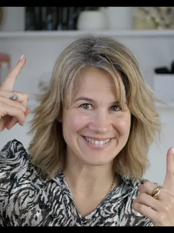 Image de présentation pour l'offre 🚀 Stage de pré-rentrée en filière techno | En route vers le bac français ! par Olivia