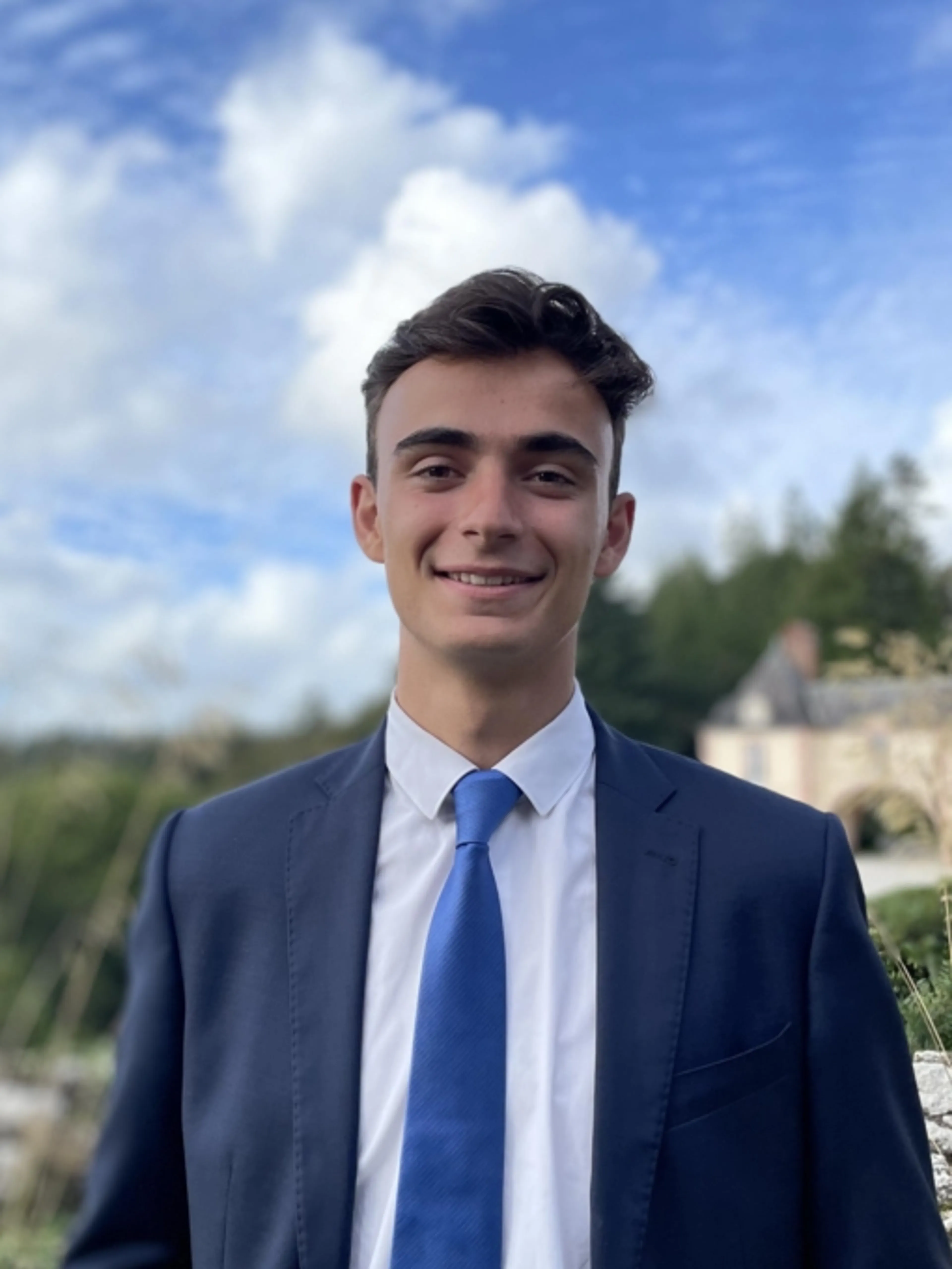 Image de présentation pour l'offre Décollez vers la réussite avec des cours de Français, SES, HGSP et Philosophie par un étudiant de l'ESSEC ! par Guillaume
