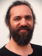 Yannick vous présente ses services sur la plateforme Wooskill.