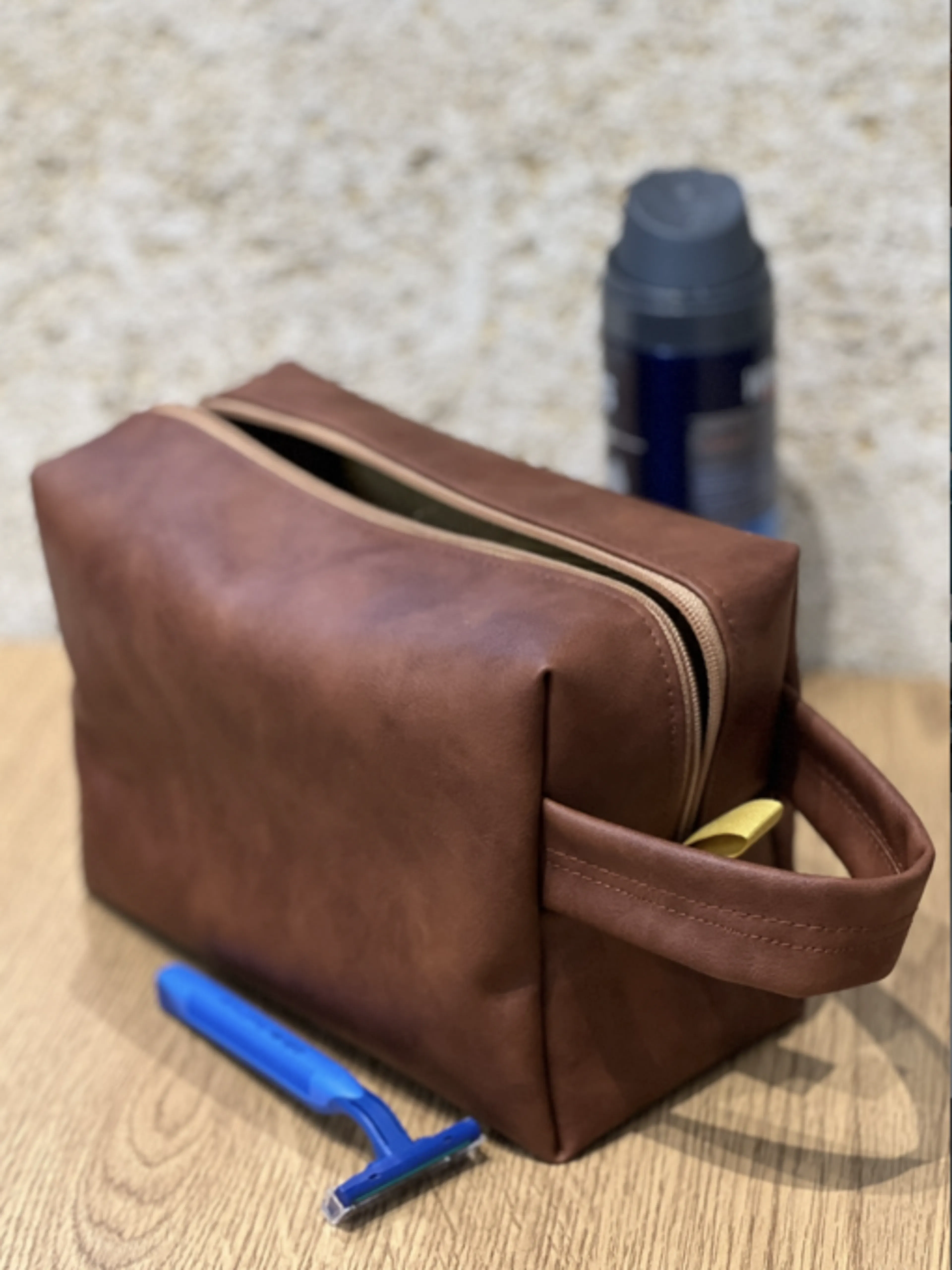 Image de présentation pour l'offre Coudre une Trousse de Toilette Mixte. par Viny DIY