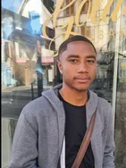 Yann vous présente ses services sur la plateforme Wooskill.