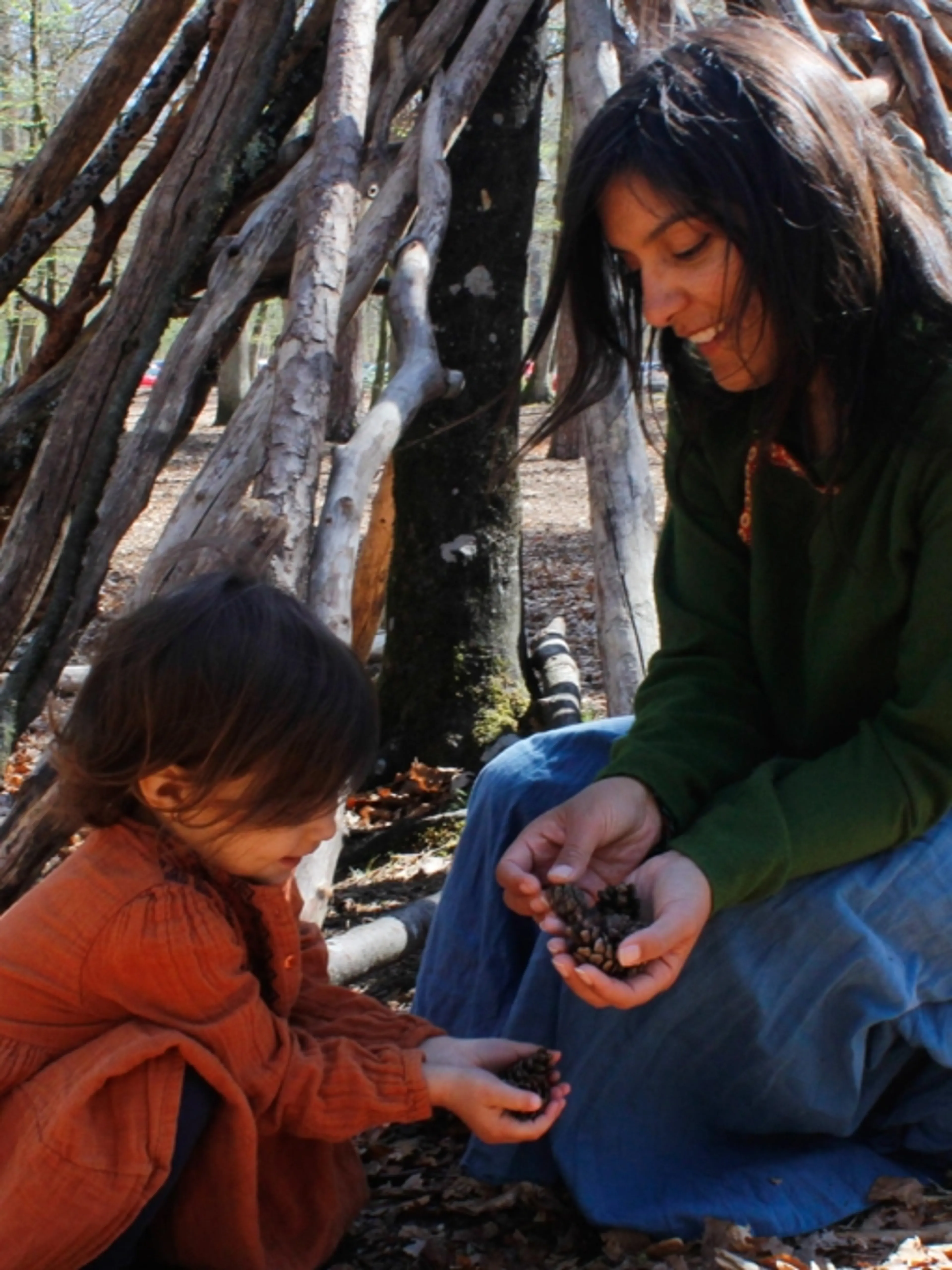 Image de prĂ©sentation pour l'offre SĂ©ance de coaching parental đ± Revenir aux racines đȘ· Se relier Ă notre sagesse đȘ¶Guider nos enfants par CĂ©cile Seenivasagam