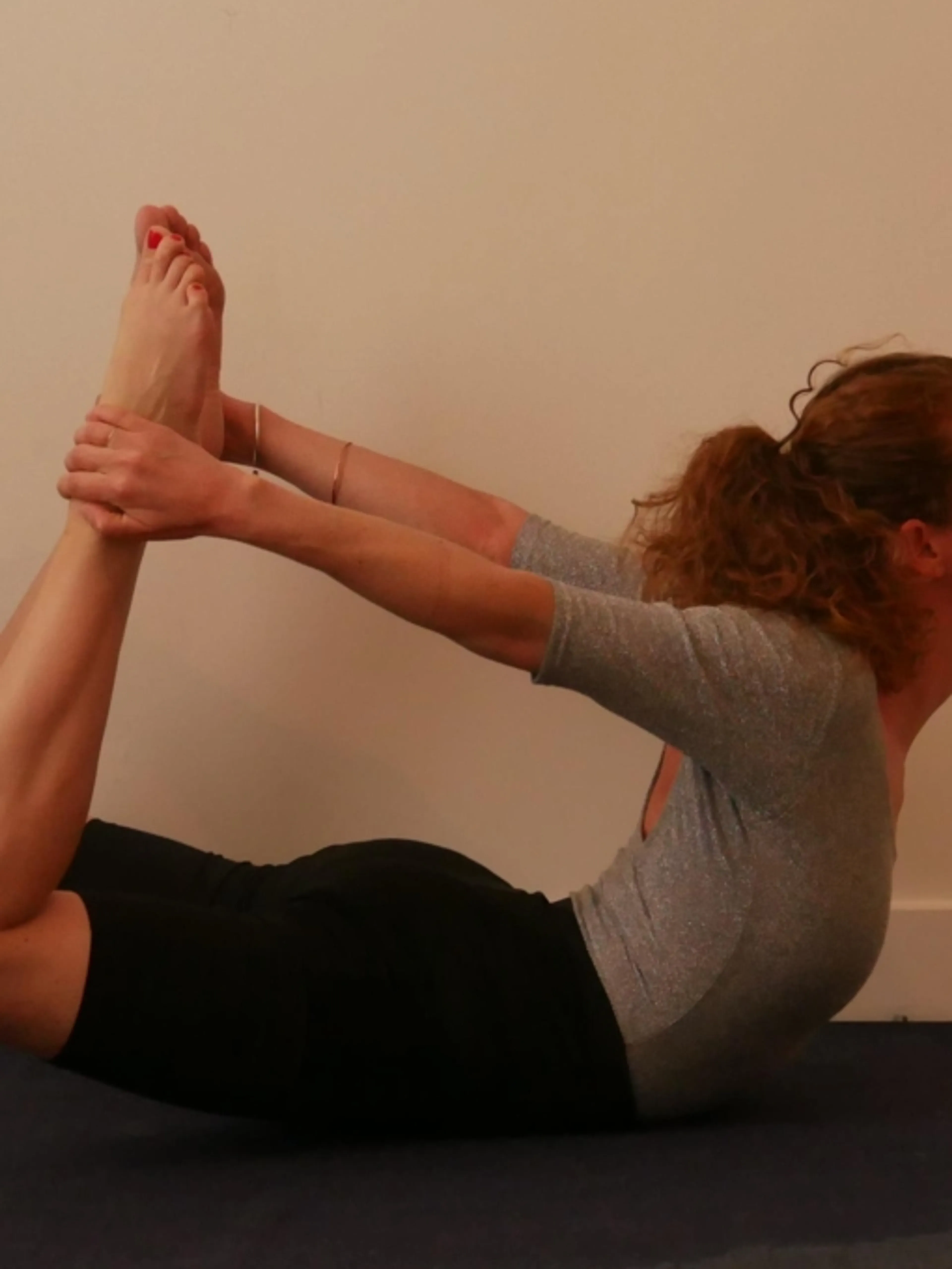 Plongez dans la sagesse du Hatha Yoga: Explorez la respiration, les postures et la méditation
