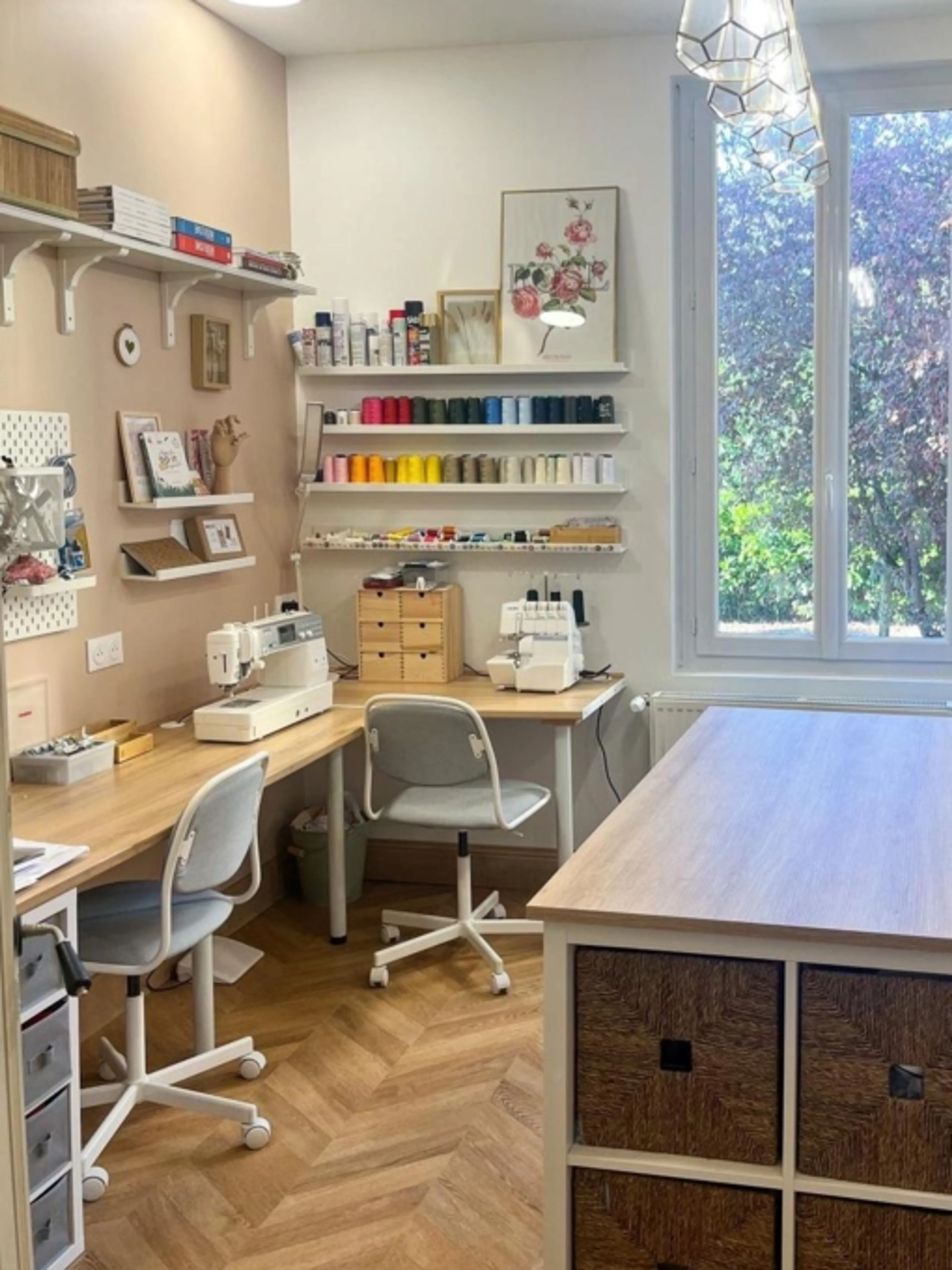 Image de présentation pour l'offre Techniques de maîtrise des Finitions Élégantes pour Vestes et Manteaux pour un résultat de pro ! 🧵 par Cyrielle