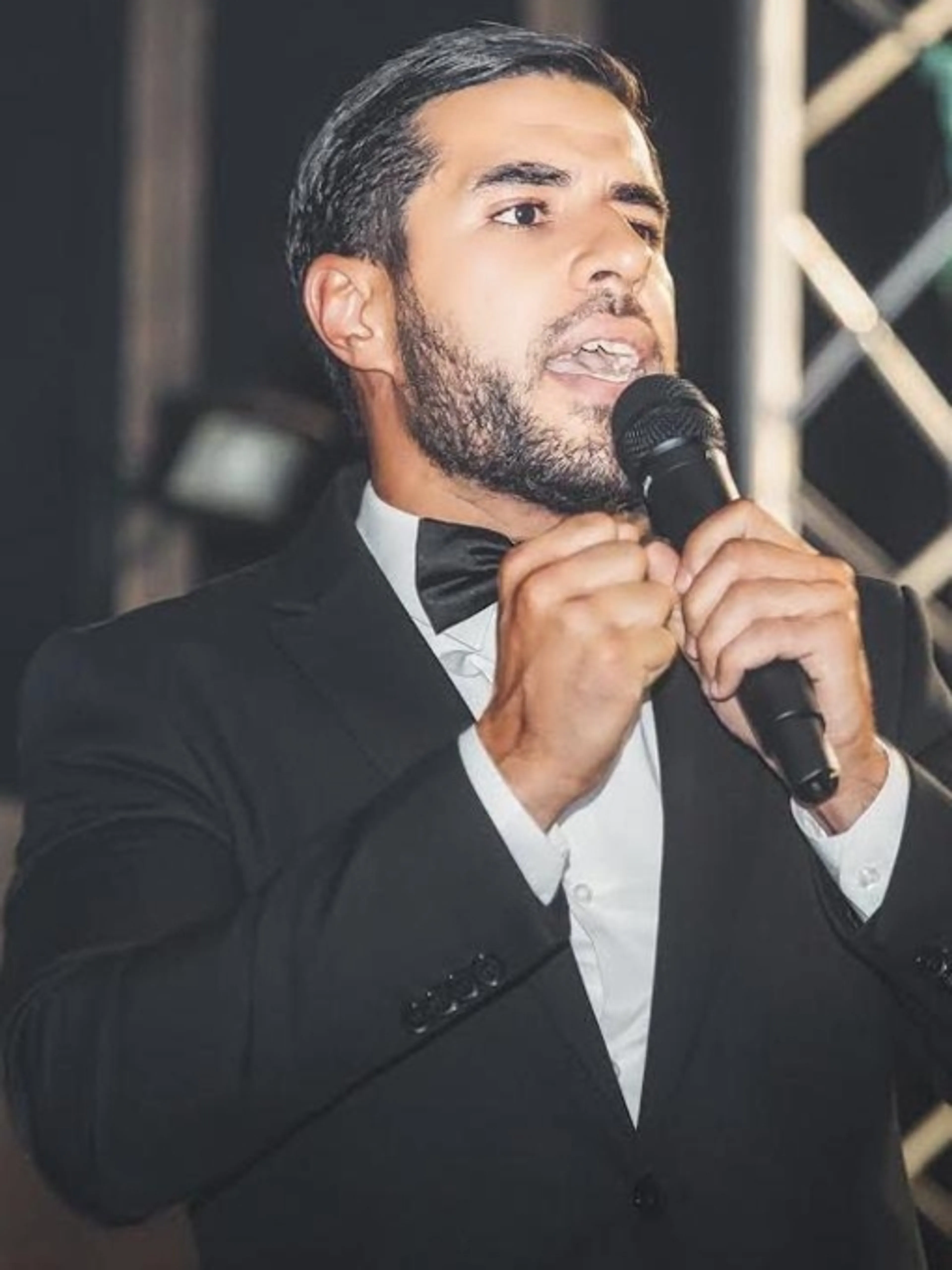 Image de présentation pour l'offre Maîtrisez l'art de la prise de parole avec la méthode SPIKIZY : Transformez l'anxiété en énergie positive par Hicham