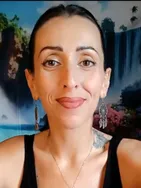 Samuela vous présente ses services sur la plateforme Wooskill.