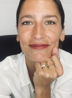 Image de présentation pour l'offre PRISE DE PAROLE 🎙⚖️  AVOCAT - 10 Séances pour transformer vos plaidoiries en outil d'influence clair, convaincant et persuasif par Mathilde BOJU