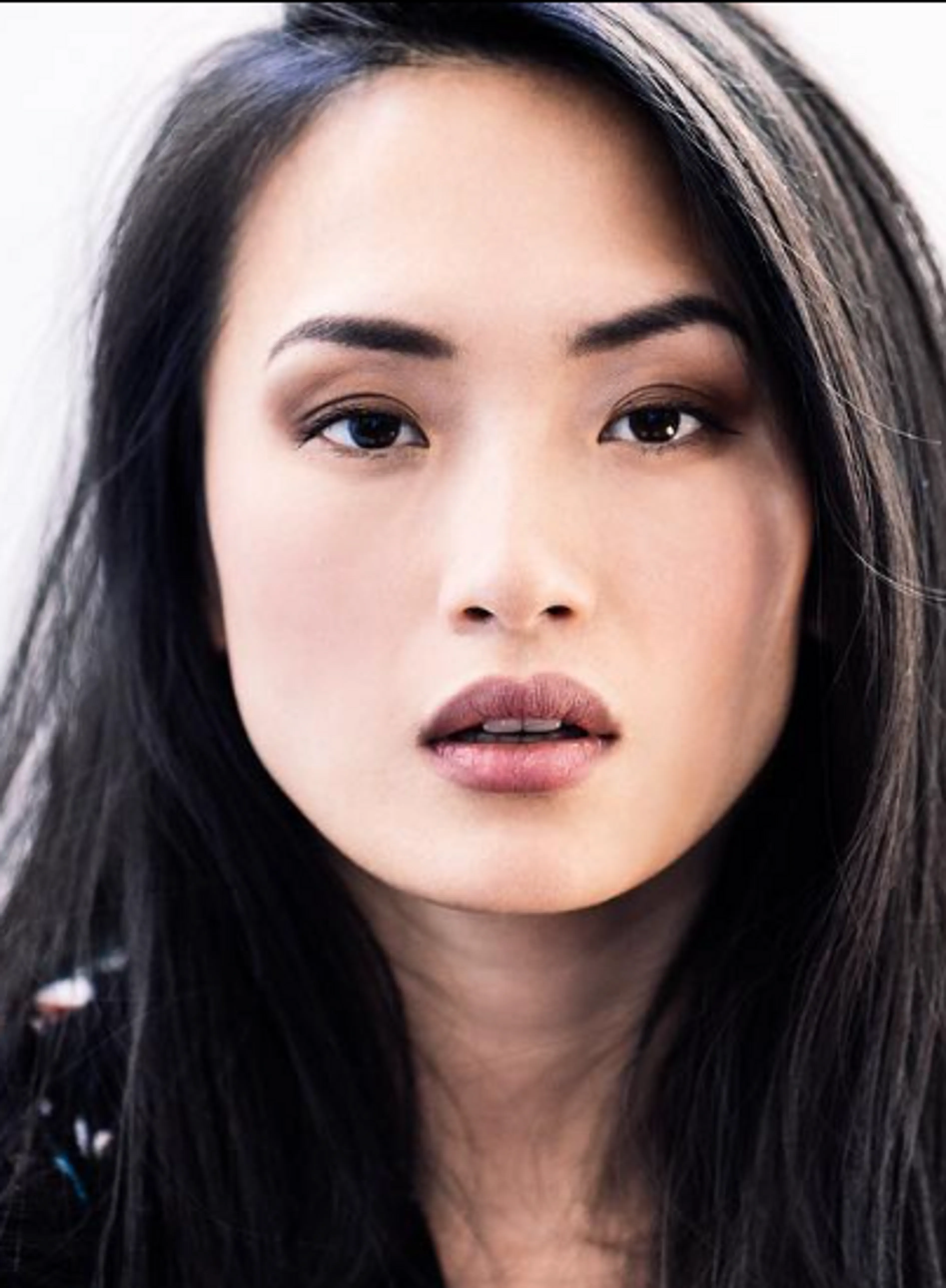Image de présentation pour l'offre Cours de maquillage quotidien, soirée, mariage tout niveau ! Individuel ou collectif. Makeup artist diplômée D'ITM Paris par Jennifer