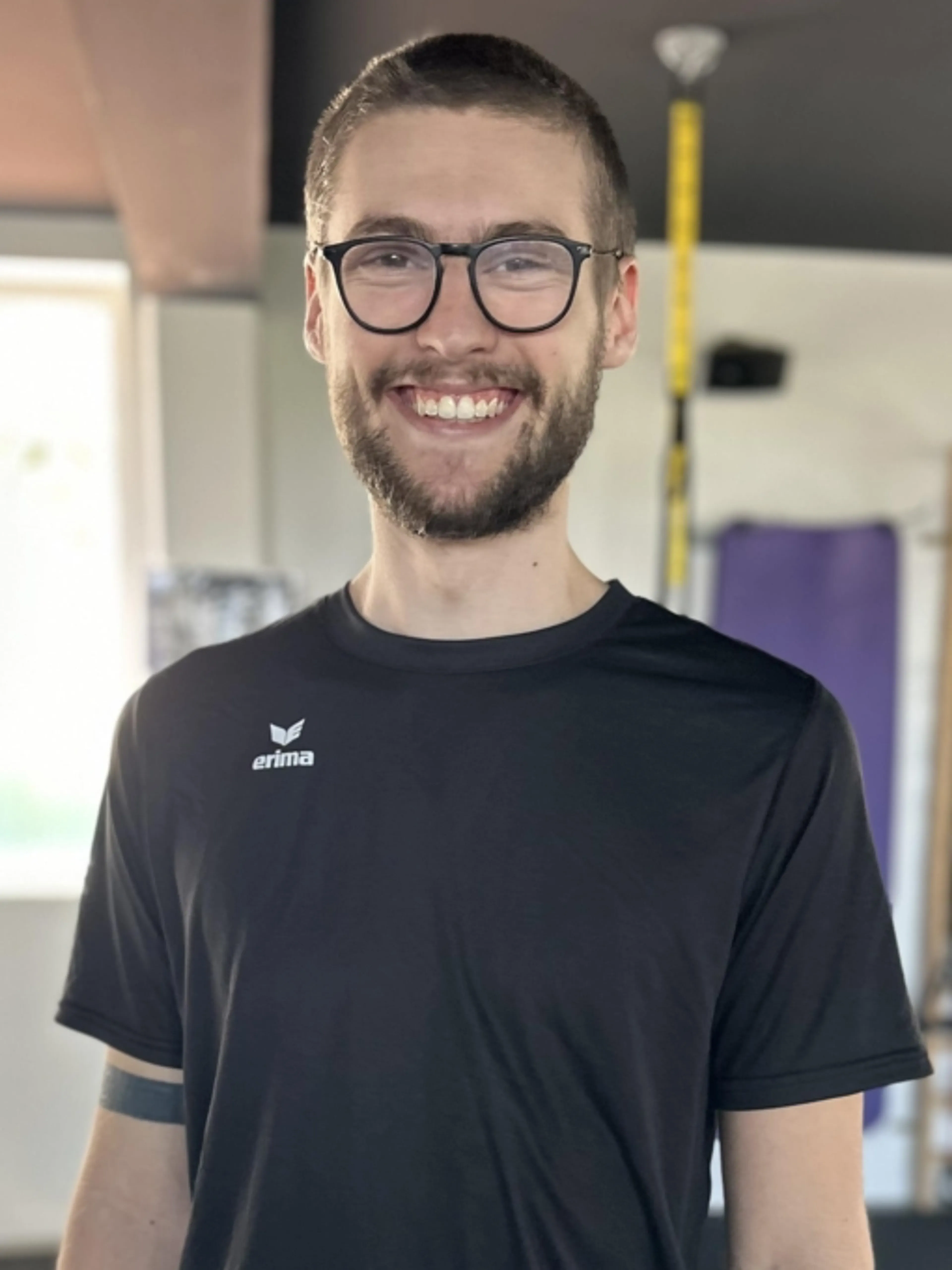 Image de présentation pour l'offre Coaching sportif pour se remettre en forme, diminuer ses douleurs au dos et améliorer son cardio. par Edouard