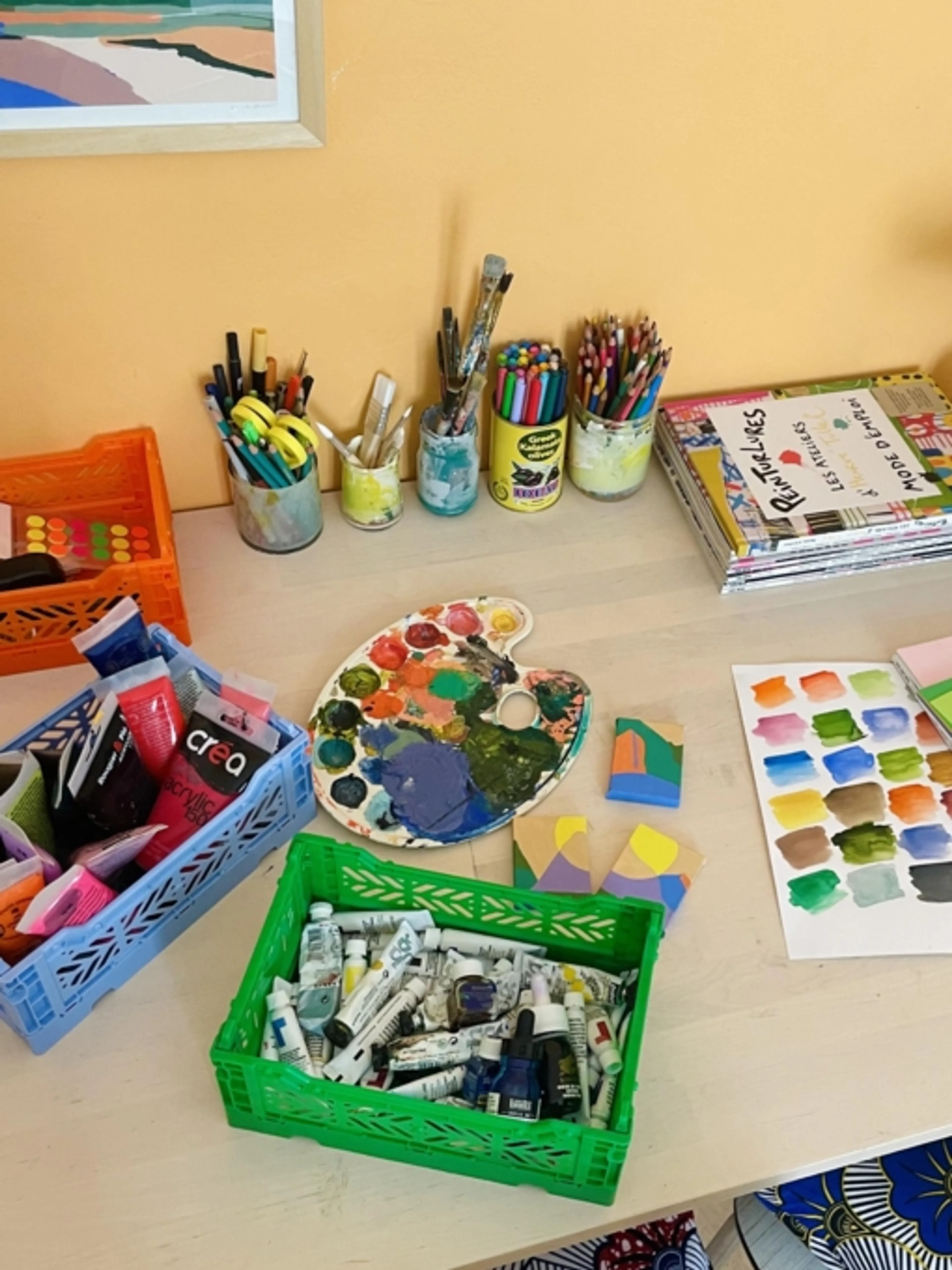 Image de présentation pour l'offre Explorez votre créativité avec des cours de dessin et d'art plastique par une diplômée en design - Préparation aux écoles d'art incluse ! par Elisa