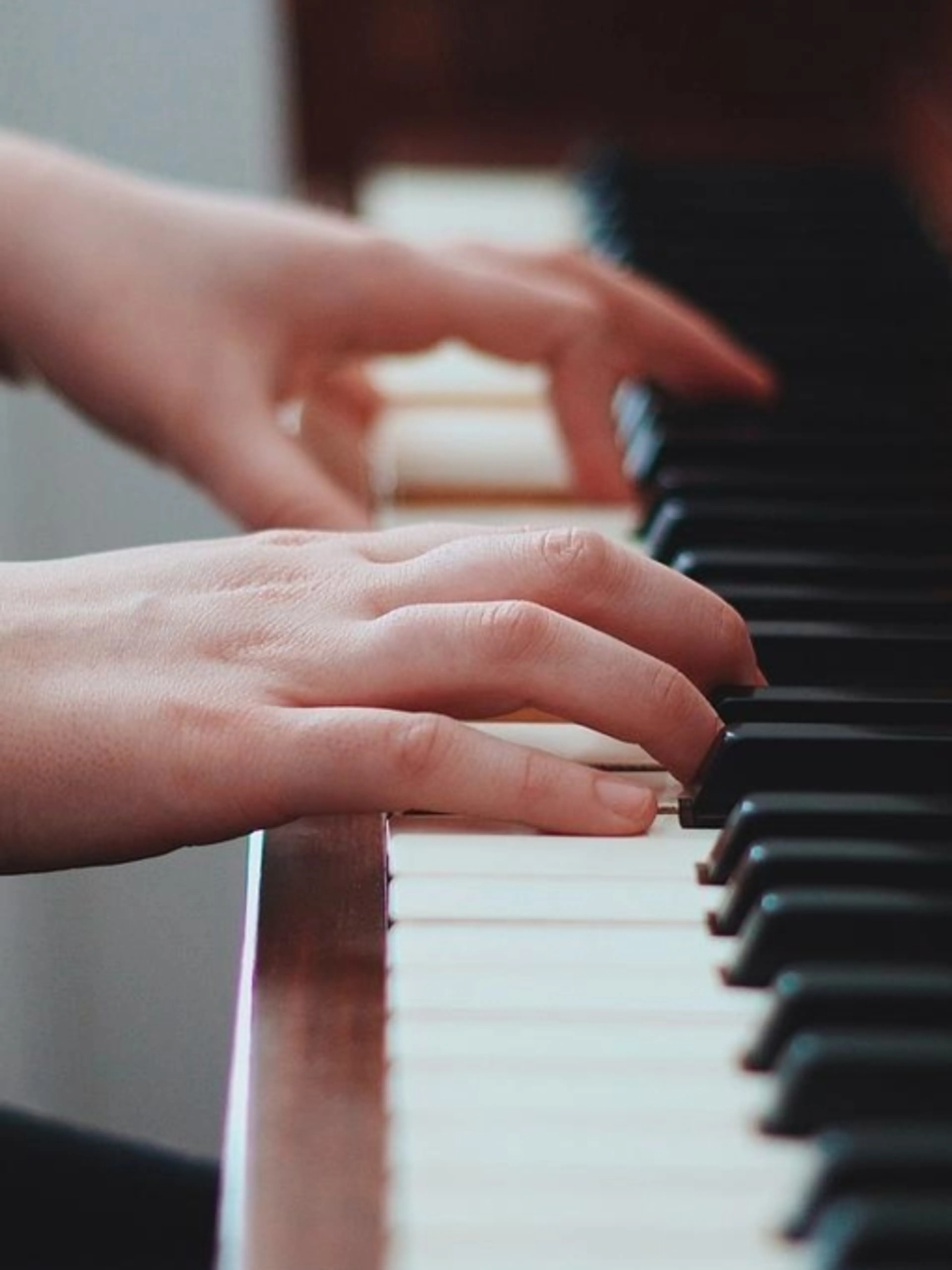 Cours de piano enfants et adultes - Accompagnement sur mesure et bienveillant par une professeure avec 13 ans d'expérience !