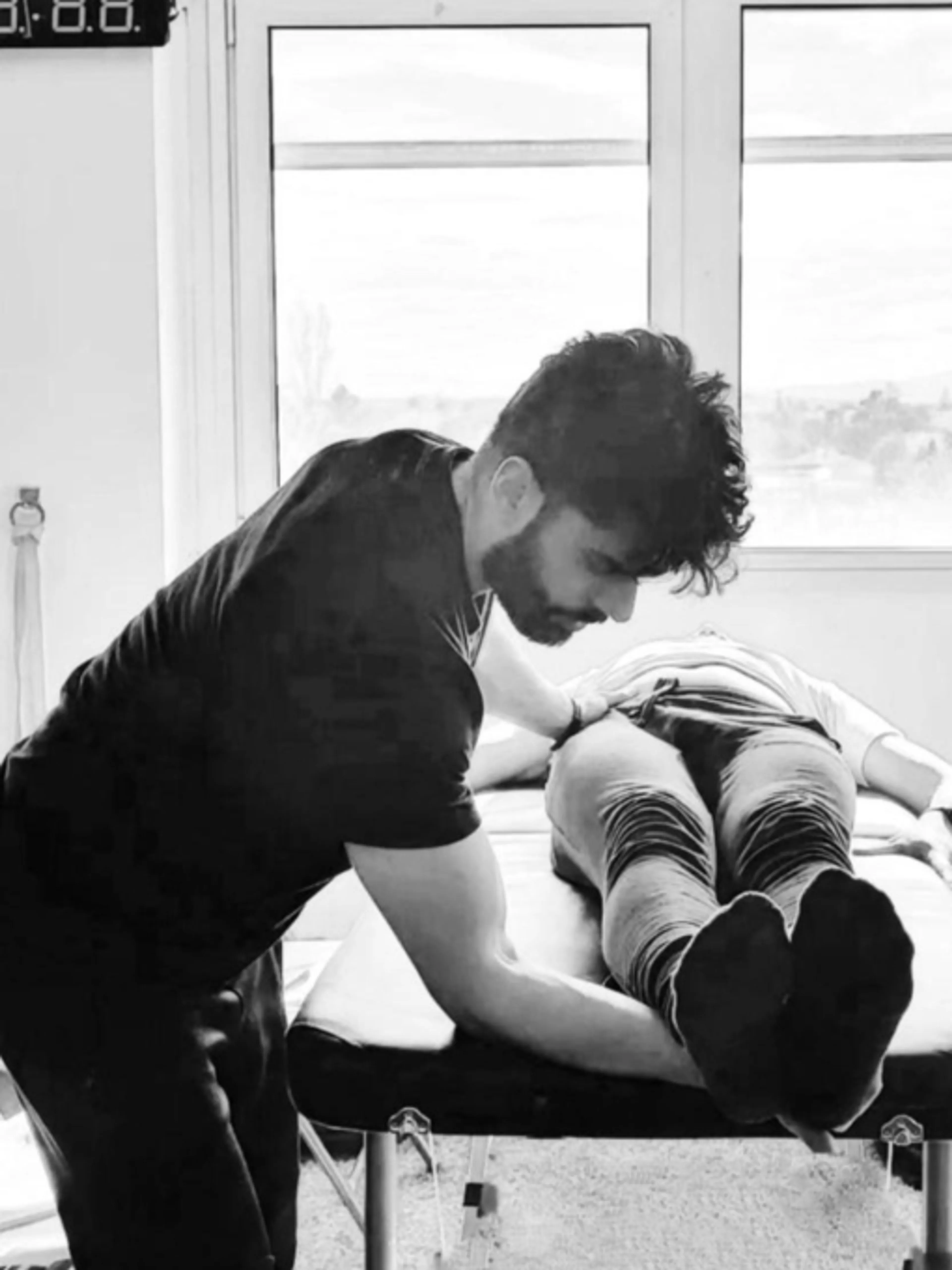 Image de présentation pour l'offre Transformez votre physique avec un coach expert en préparation physique et kinésithérapie : Des séances personnalisées pour atteindre vos objectifs! par Alfredo