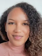 Shirley vous présente ses services sur la plateforme Wooskill.