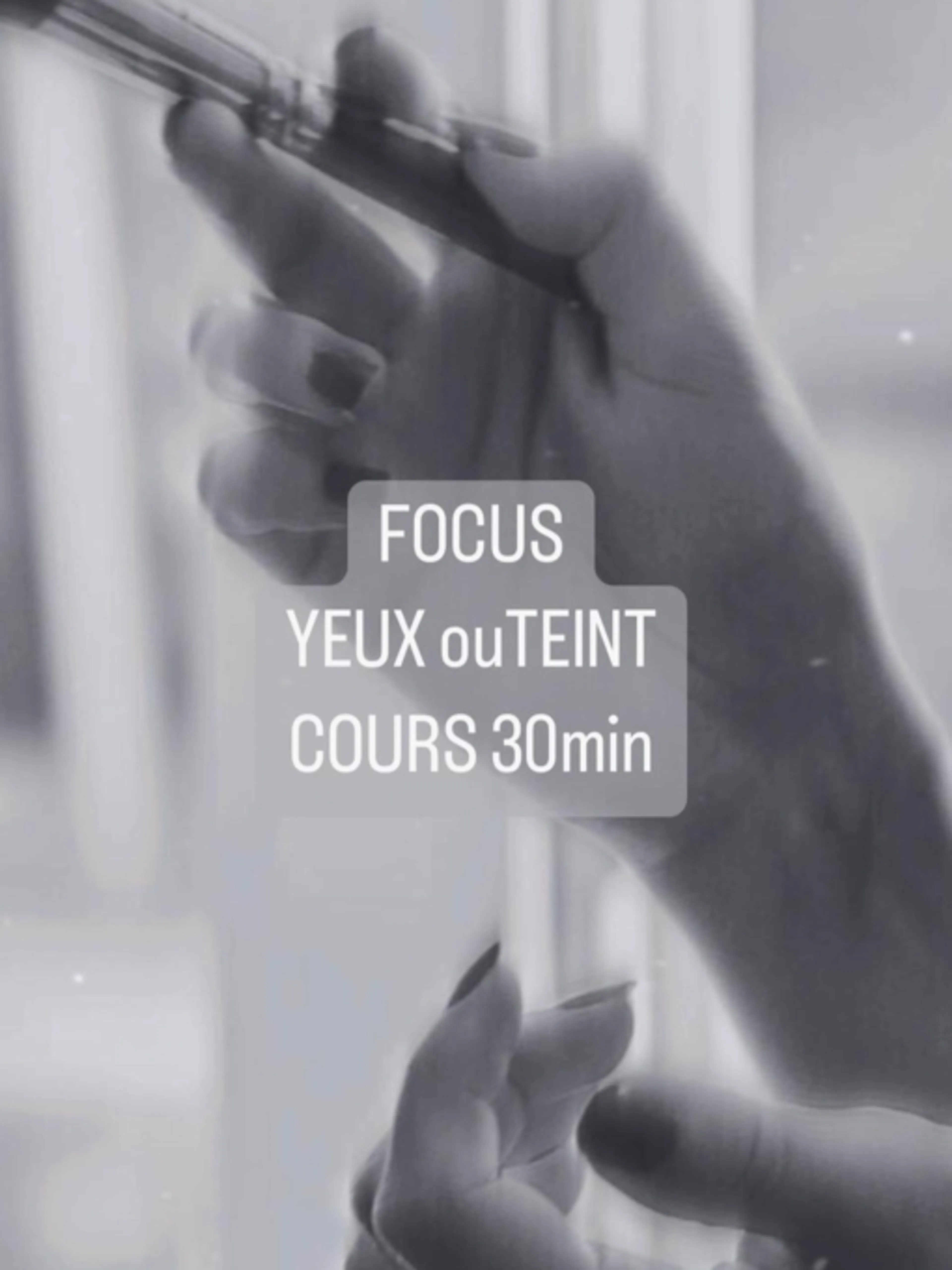 Image de présentation pour l'offre Cours de maquilage - Focus yeux - 30 min par Marine