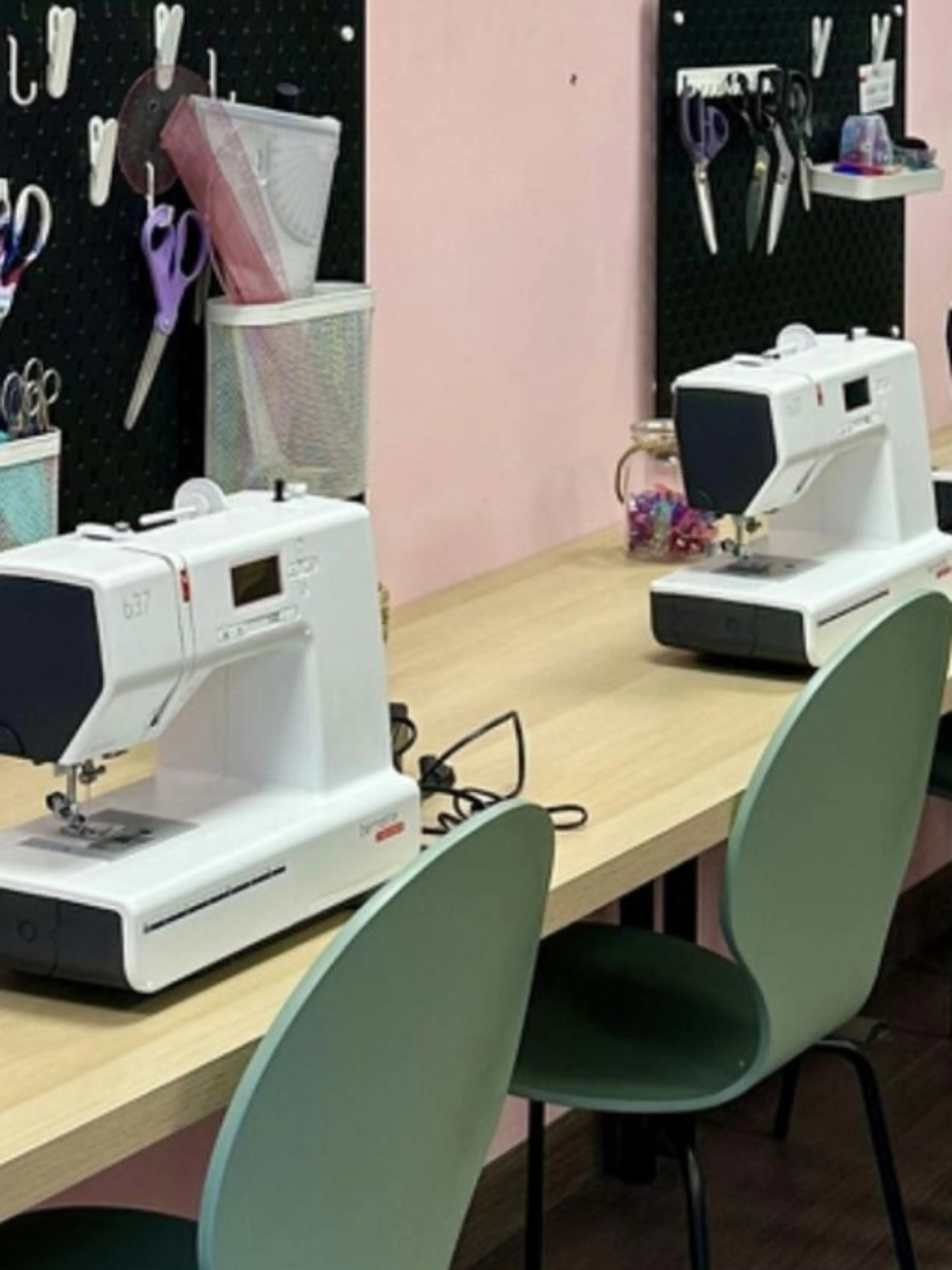 Image de présentation pour l'offre LE CAP COUTURE : Tout savoir sur l'examen par Little C Célia