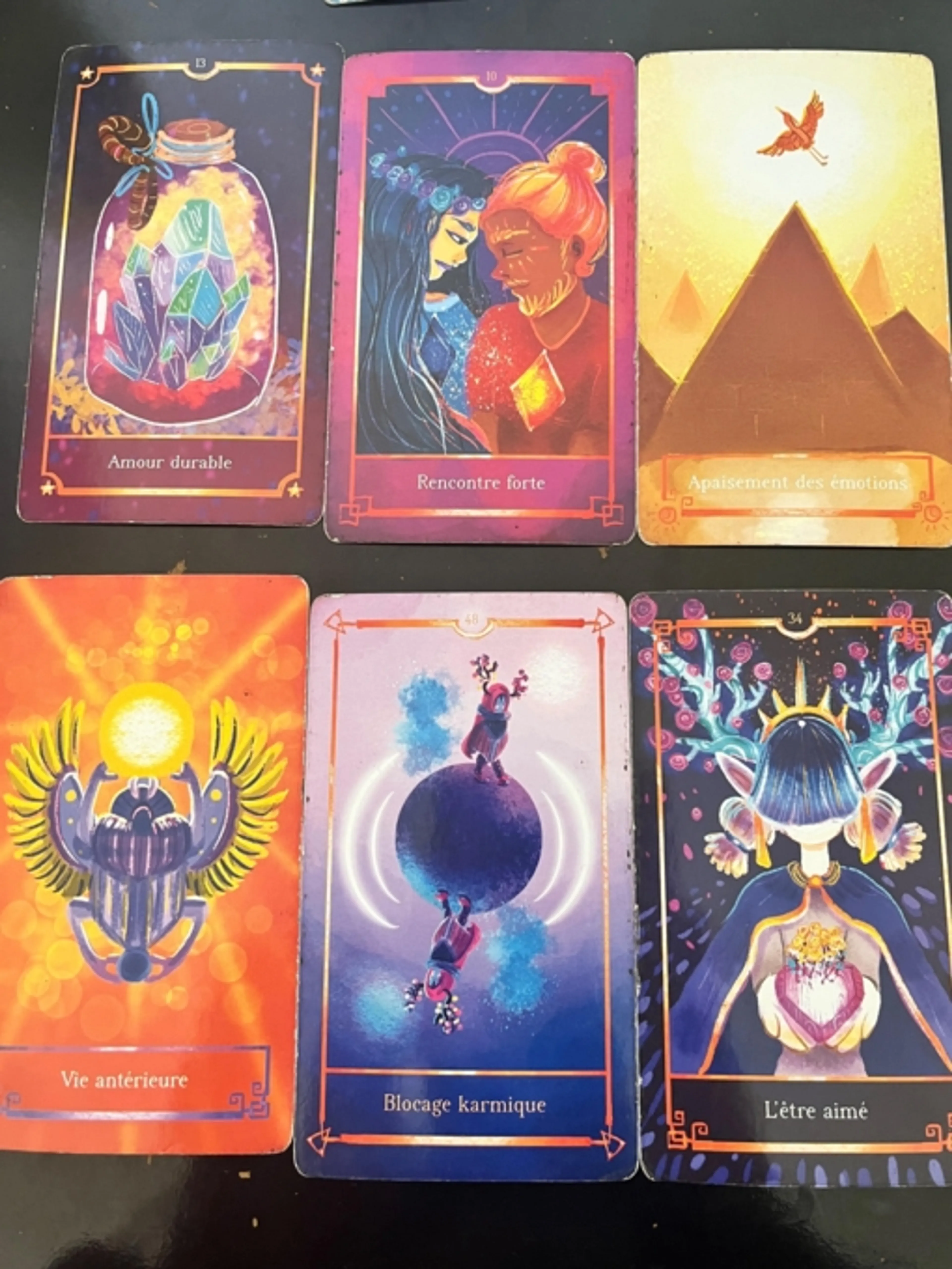 Image de présentation pour l'offre Clarté et Transformation : Débloquez votre potentiel personnel! Je vous guide à travers le message de mes cartes par Laure GUIDANCE