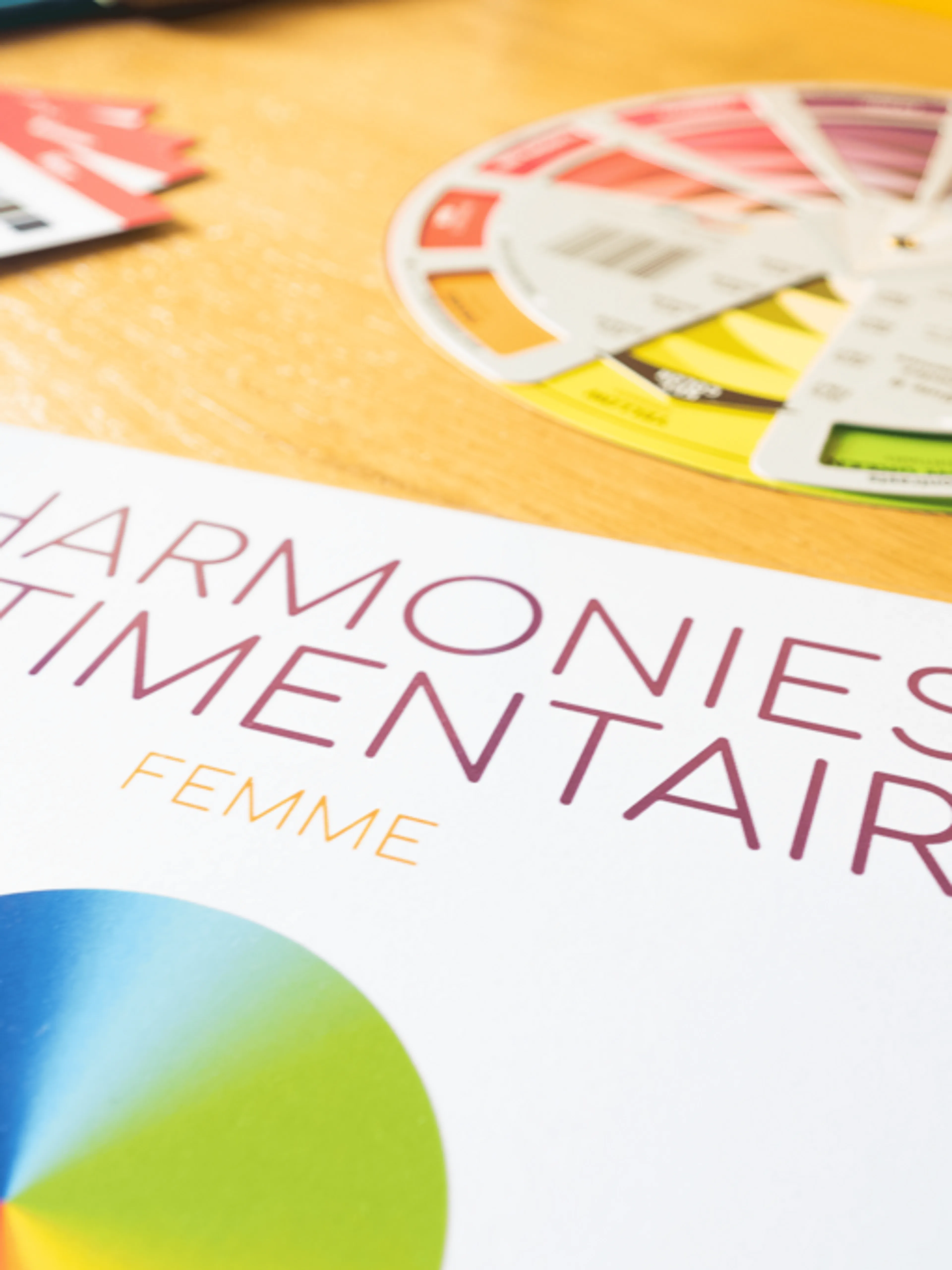 Image de présentation pour l'offre Se mettre en valeur grâce aux couleurs avec une Conseillère en image certifiée par Melody