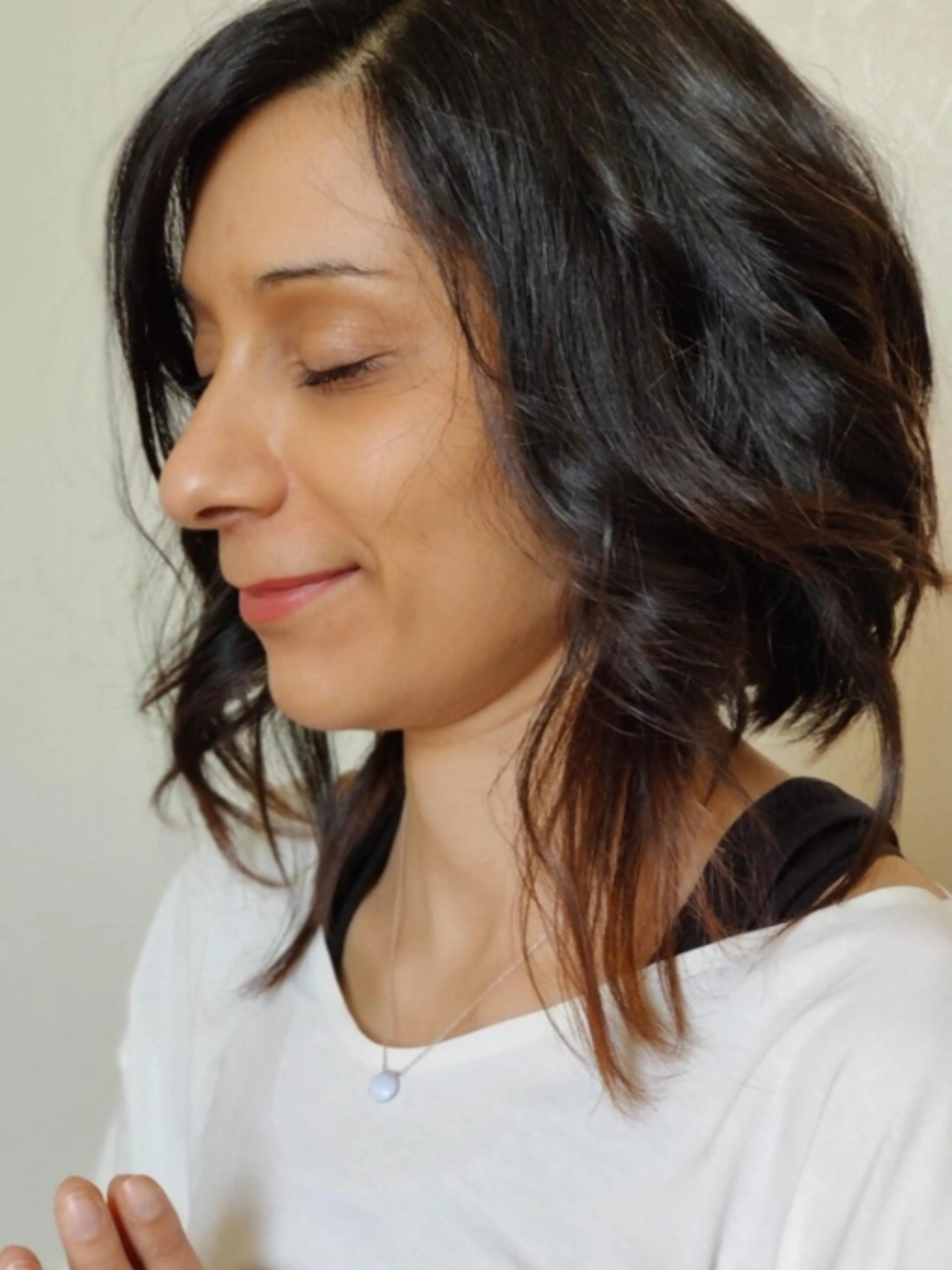 Séance de yoga Vinyasa accessible pour tous - Professeure de Yoga et Pilates - Relaxologue