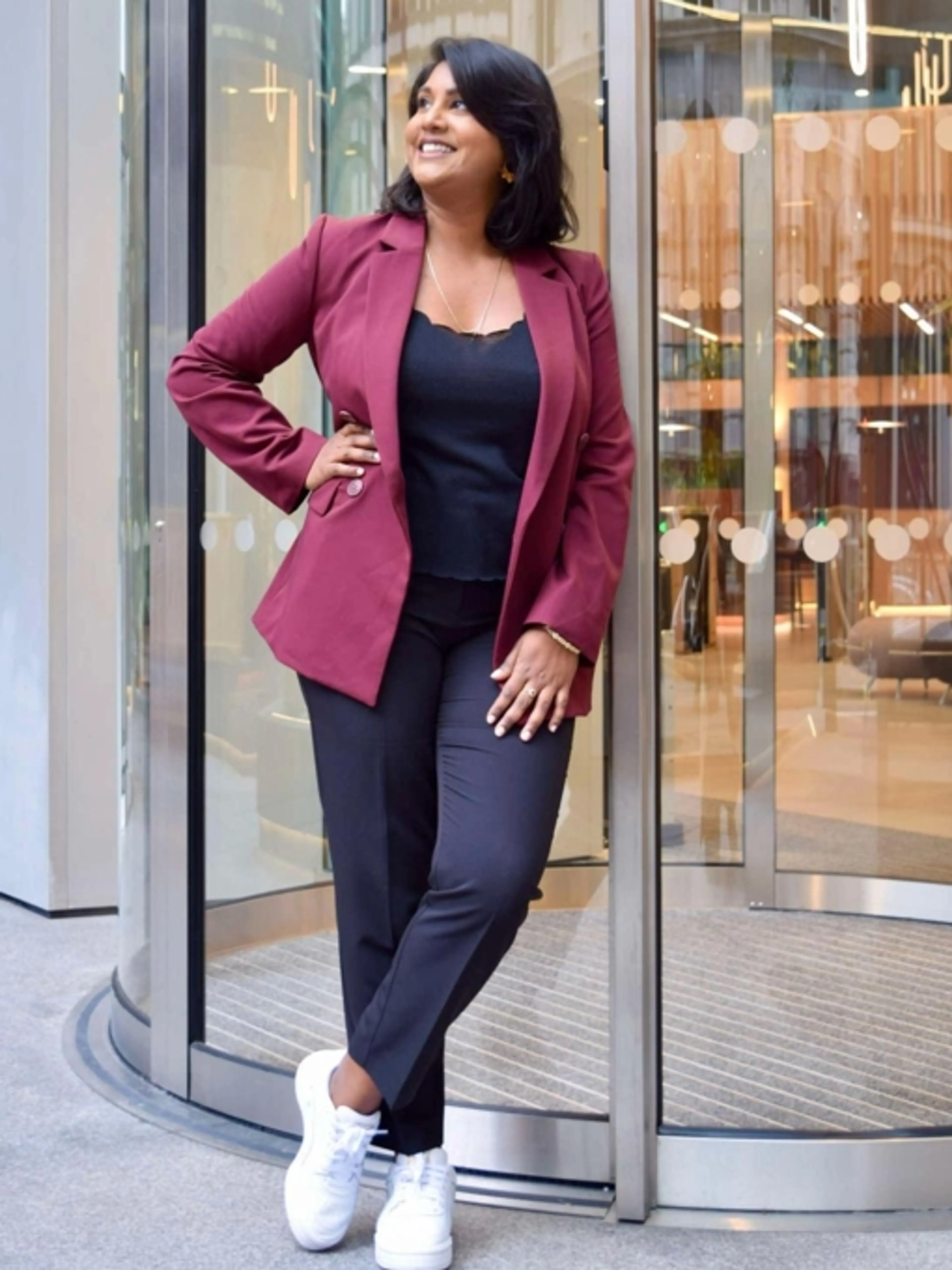Image de présentation pour l'offre Entrepreneur(e) dynamique ? Structure ton approche commerciale, développe ta posture et vend avec authenticité. par Stéphanie