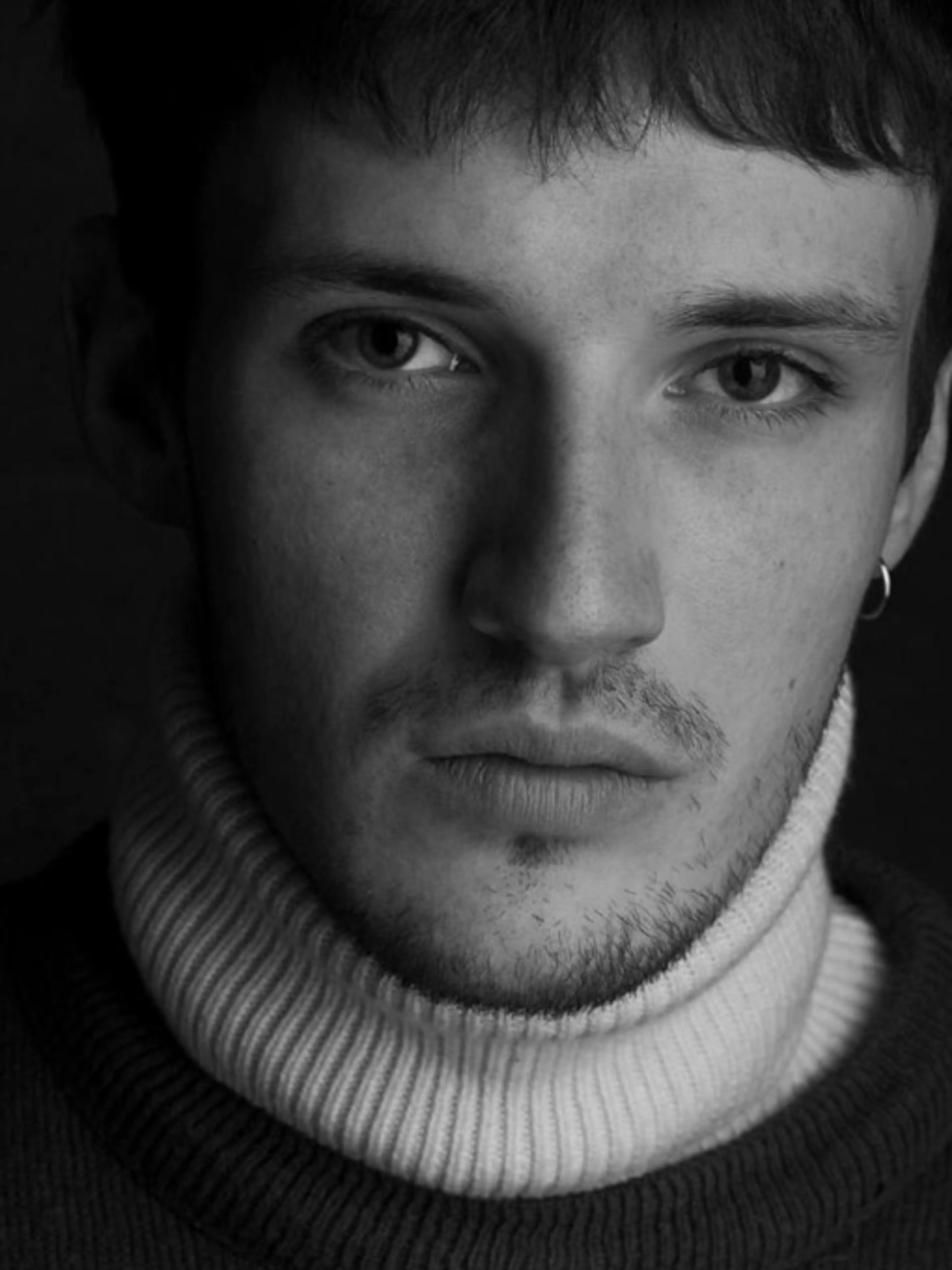 Cours de photographie numérique ou argentique, prises de vue /tirage/dév au sein de mon atelier avec studio et labo photo ou prise de vue extérieur.