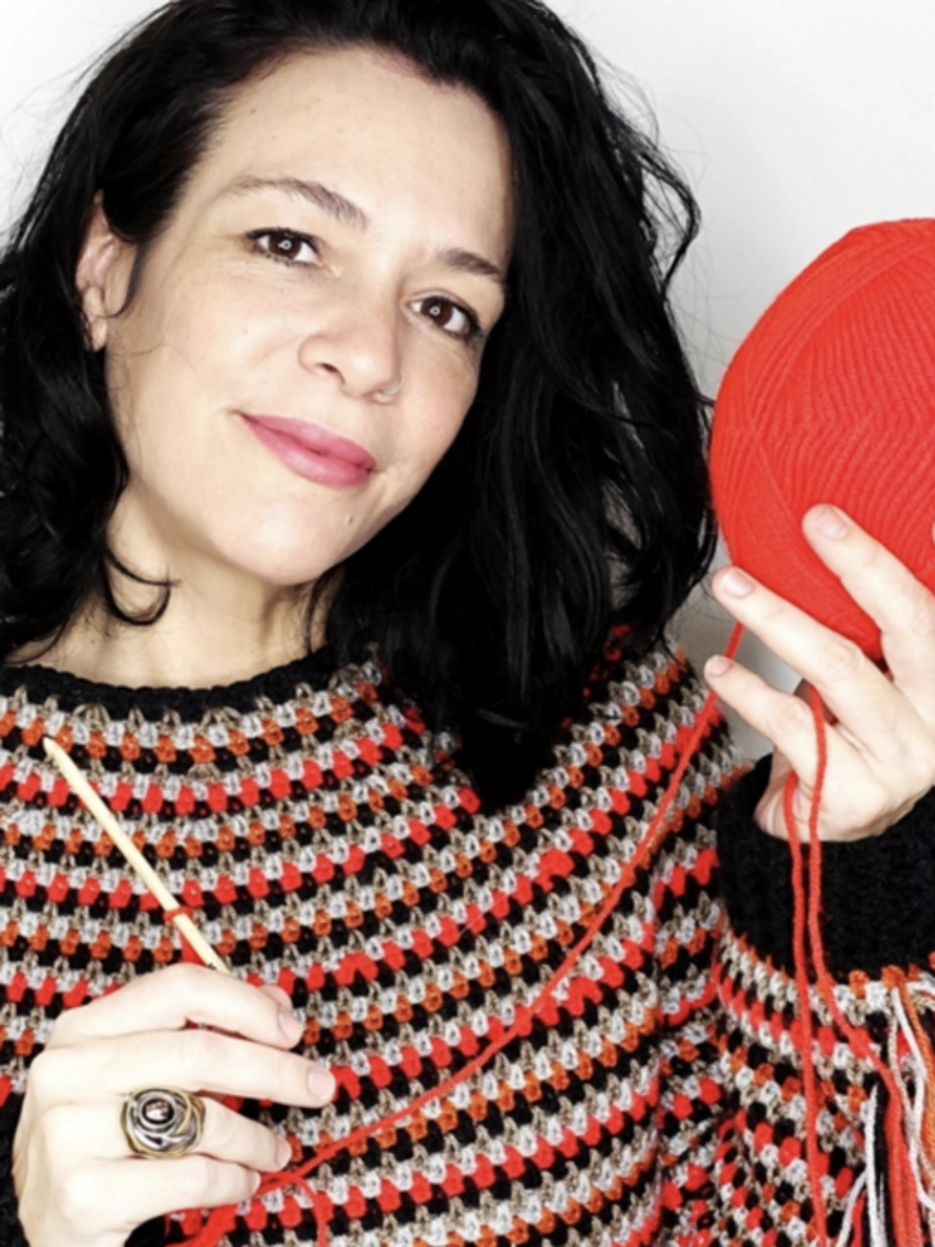 Image de présentation pour l'offre Cours de Crochet : Réalisez vos chaussons de Noël ! 🎄🧶 par Crochet Maniak