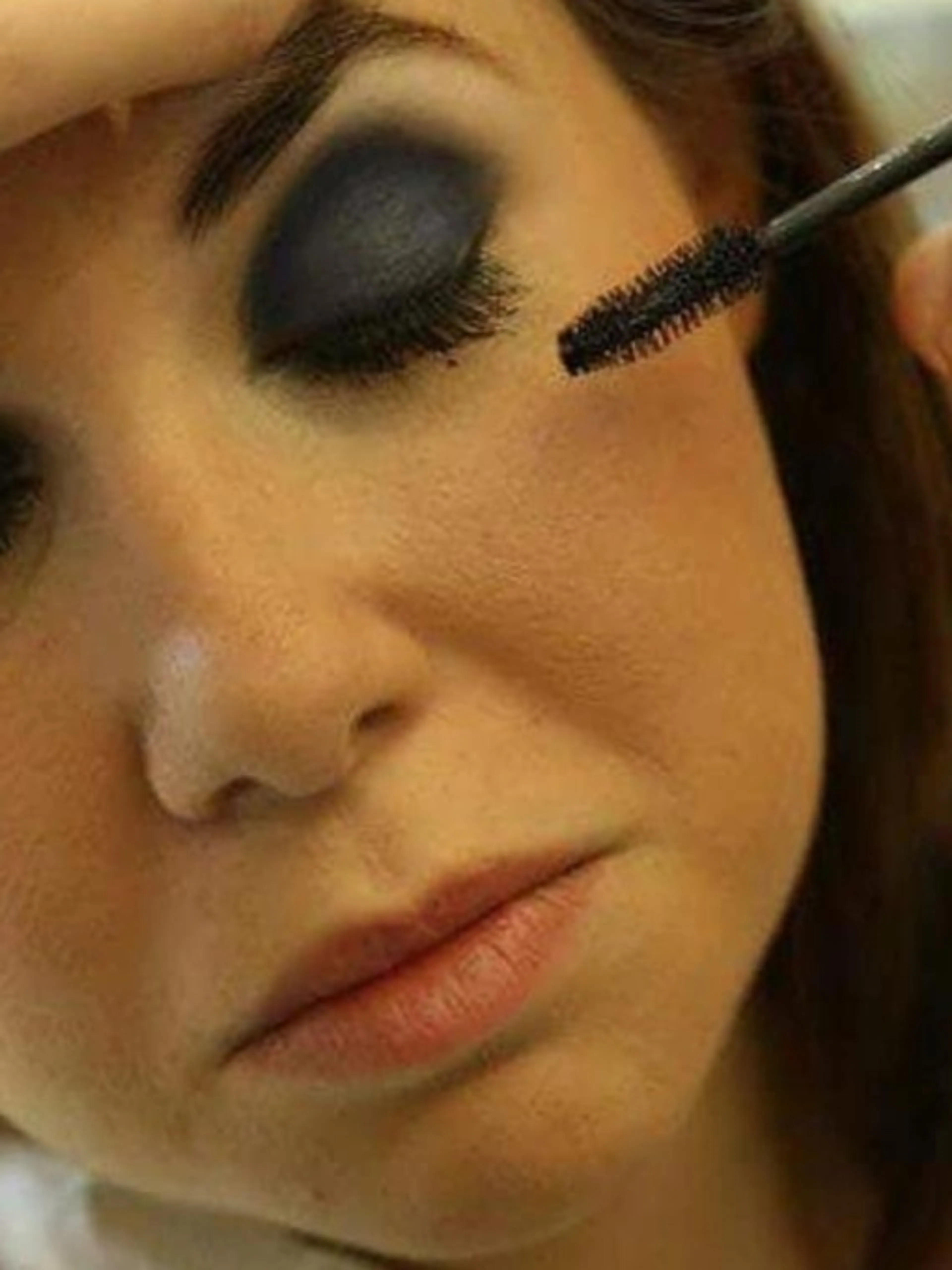 Image de présentation pour l'offre Révélez votre éclat personnel : cours de coiffure et maquillage personnalisés! par Marine