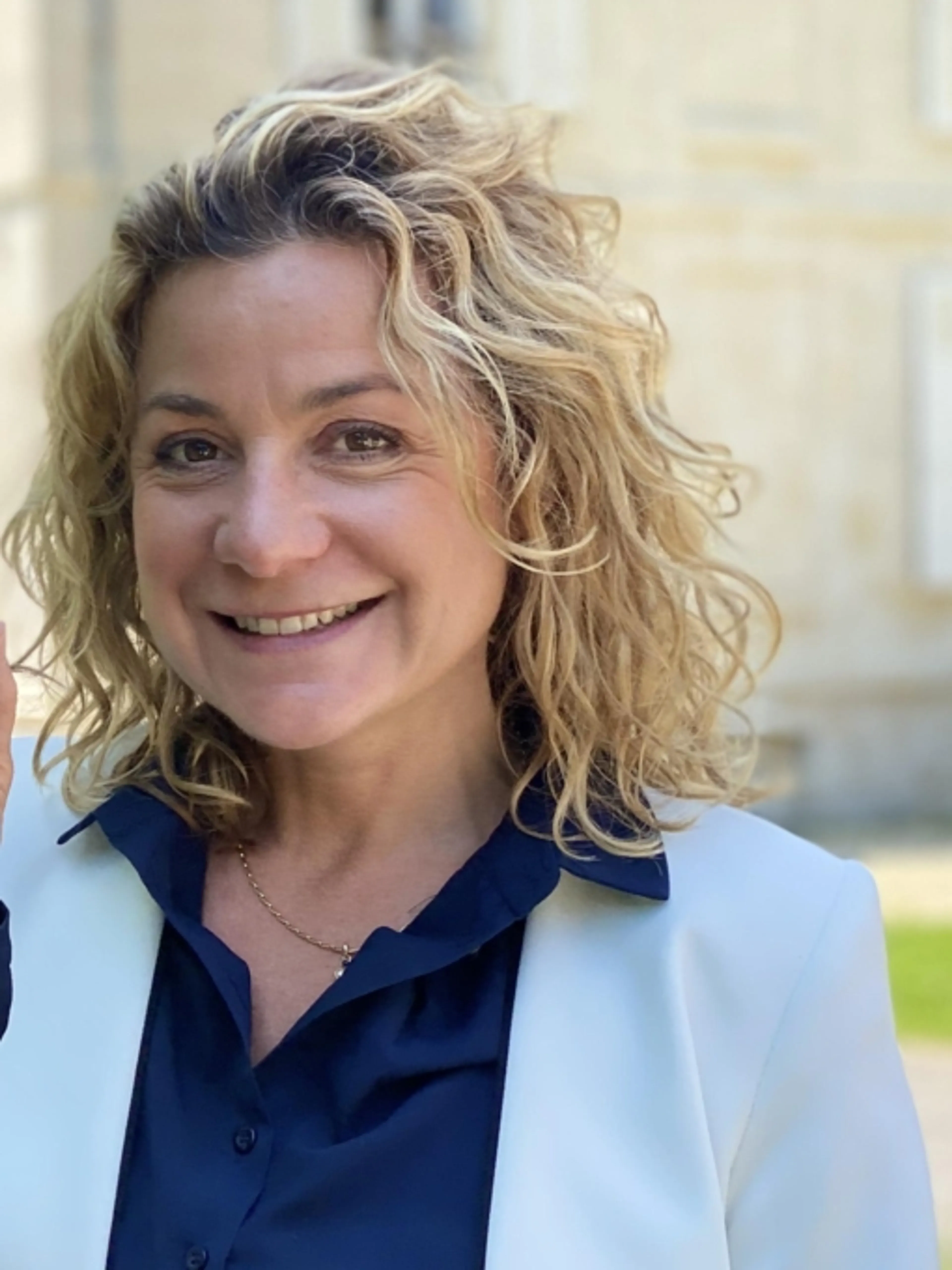 Image de présentation pour l'offre Comment bâtir une confiance qui tient ?
Les 4 fondations qui changent tout par Christèle Albaret