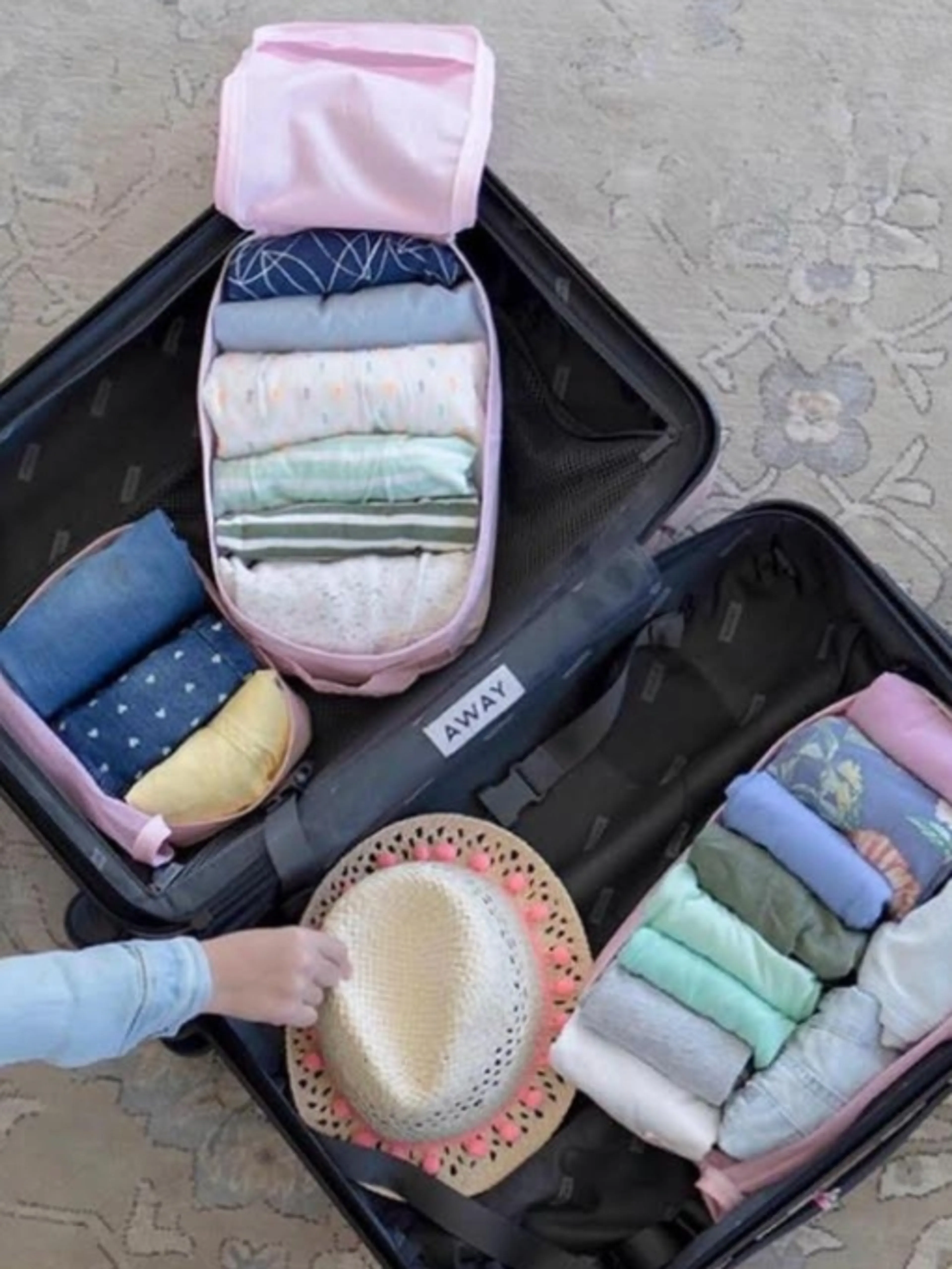 Image de présentation pour l'offre Atelier " Organisation et optimisation de la valise " pour un esprit allégé avant de partir en vacances - Certifiée KonMari par Lina