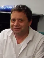 Petr vous présente ses services sur la plateforme Wooskill.