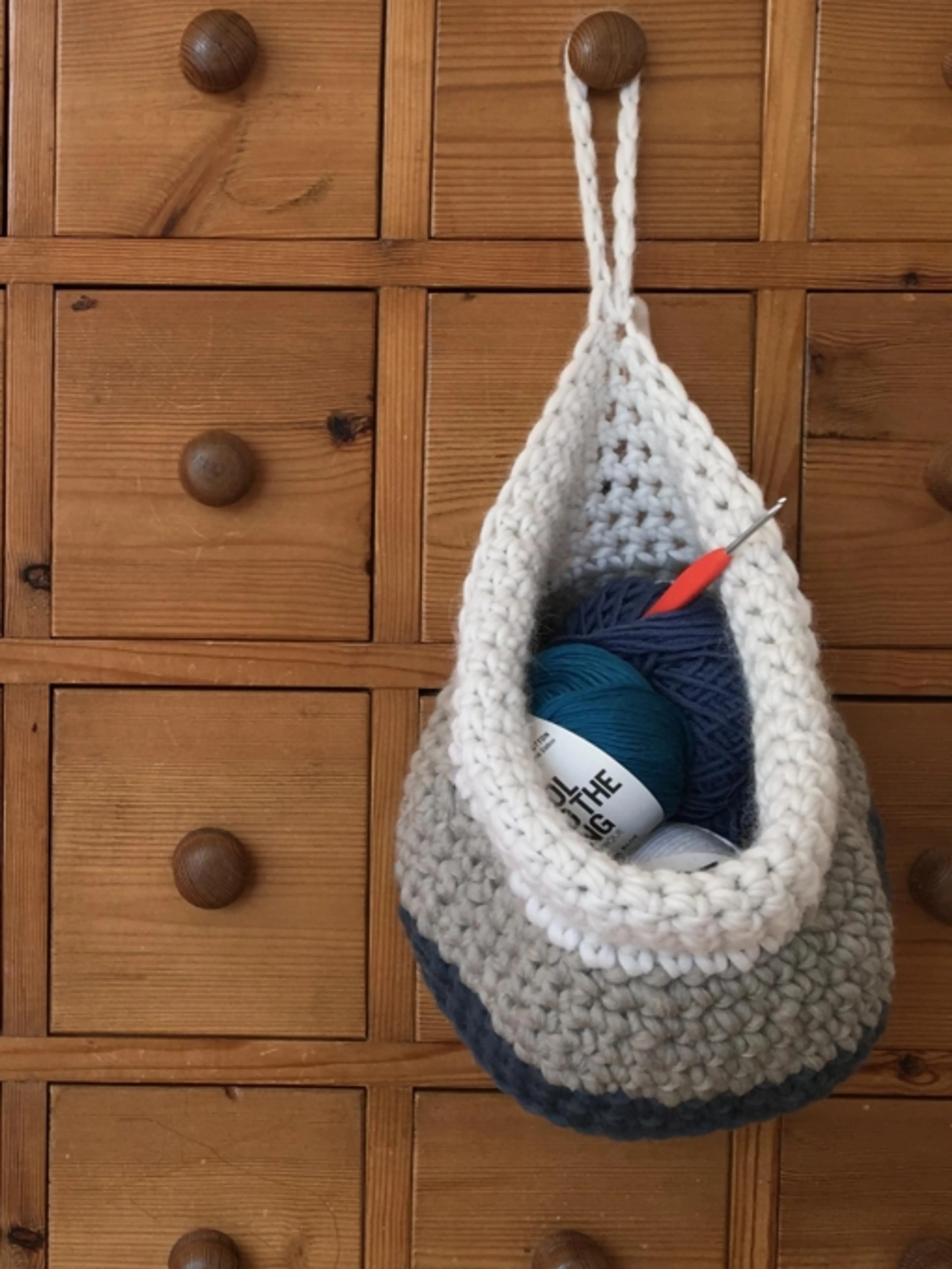 Image de présentation pour l'offre Les bases du crochet en rond : apprenez à crocheter une corbeille par Caro Tricote