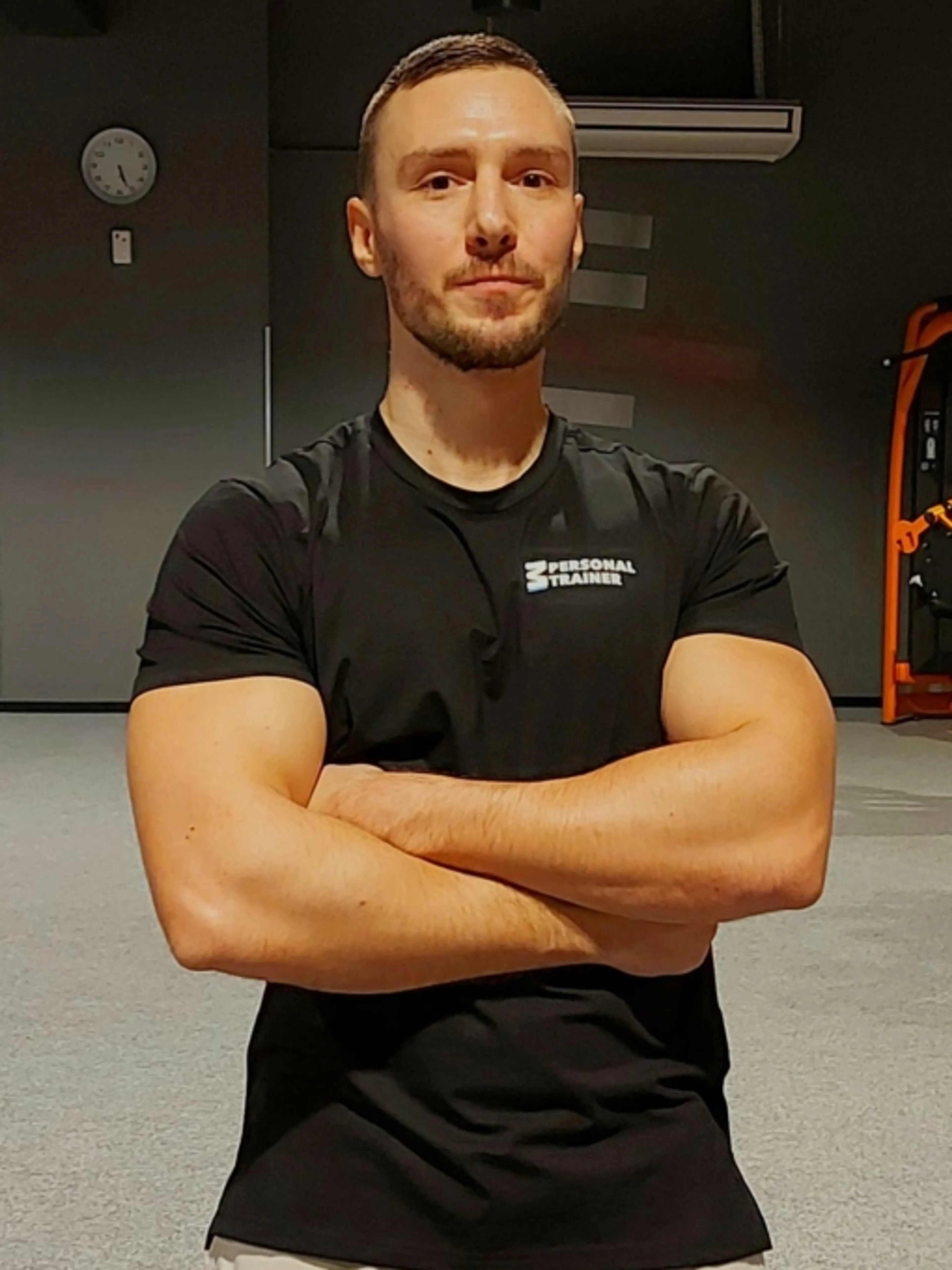 Coach sportif diplômé d'état, expert en renforcement musculaire et en amincissement adaptable à tout public.
