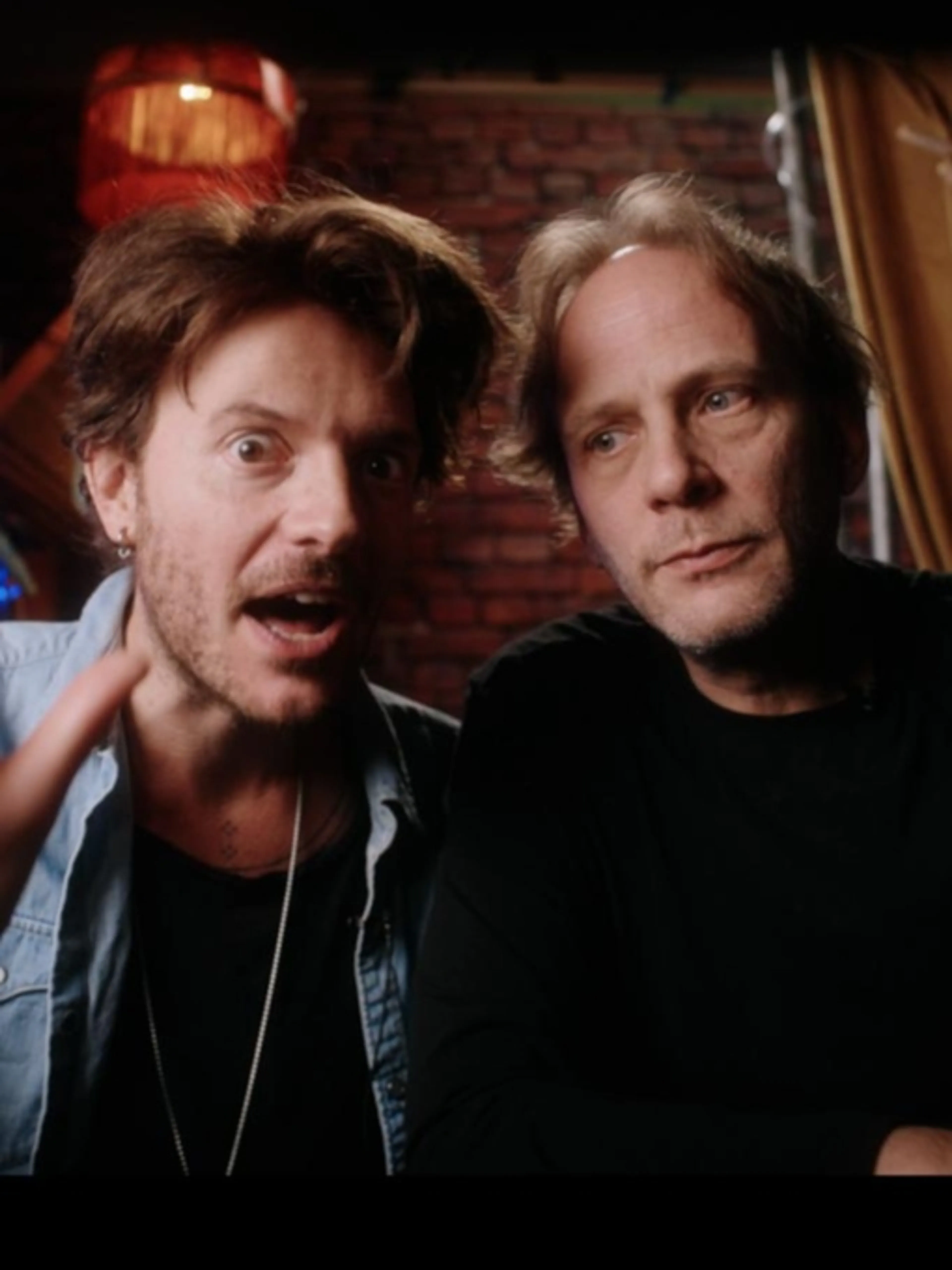 Image de présentation pour l'offre "On peut plus rien dire", une conférence hyper drôle sur l'humour, ses techniques et ses limites. par Axel & Fabrice