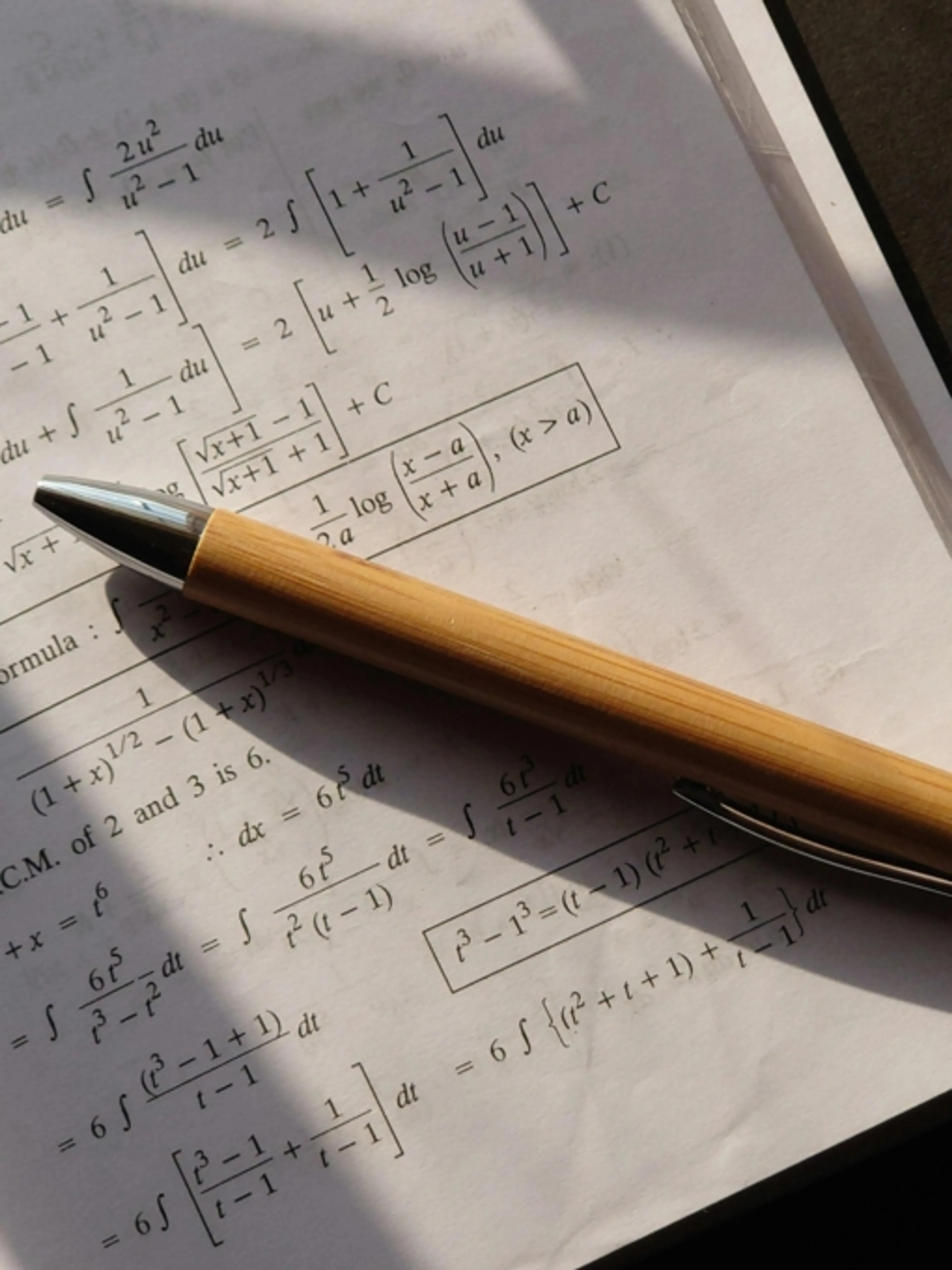 Image de présentation pour l'offre Maîtrisez les Maths en un temps record ! Cours personnalisés. Booster votre motivation et confiance pour collégiens par Anis