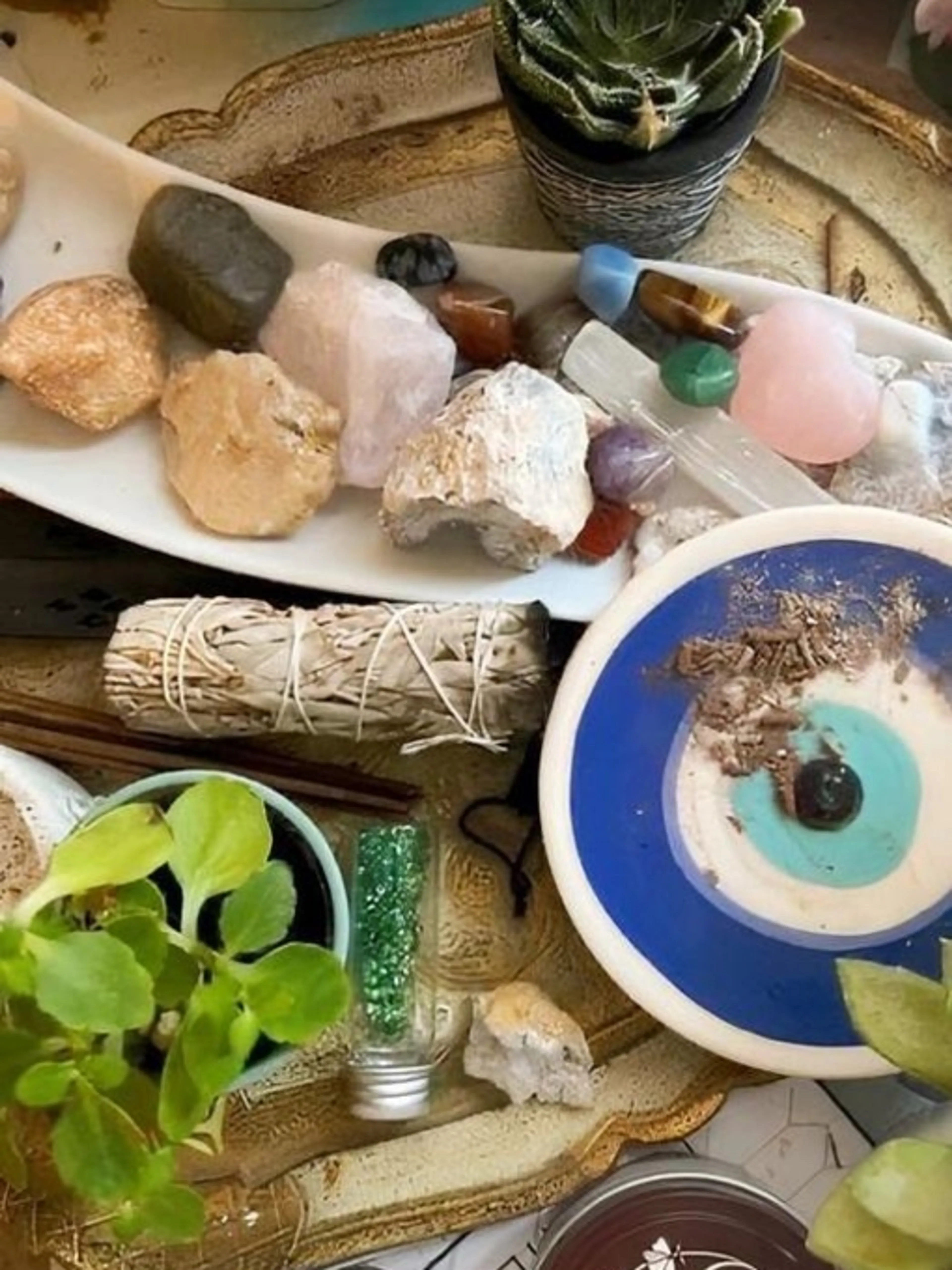 Image de présentation pour l'offre Vivre son chemin de vie avec lumière et paix, guidé par le tarot et l'oracle je saurai vous transmettre sur n'importe quel thème, amour, professionnel par Odyana