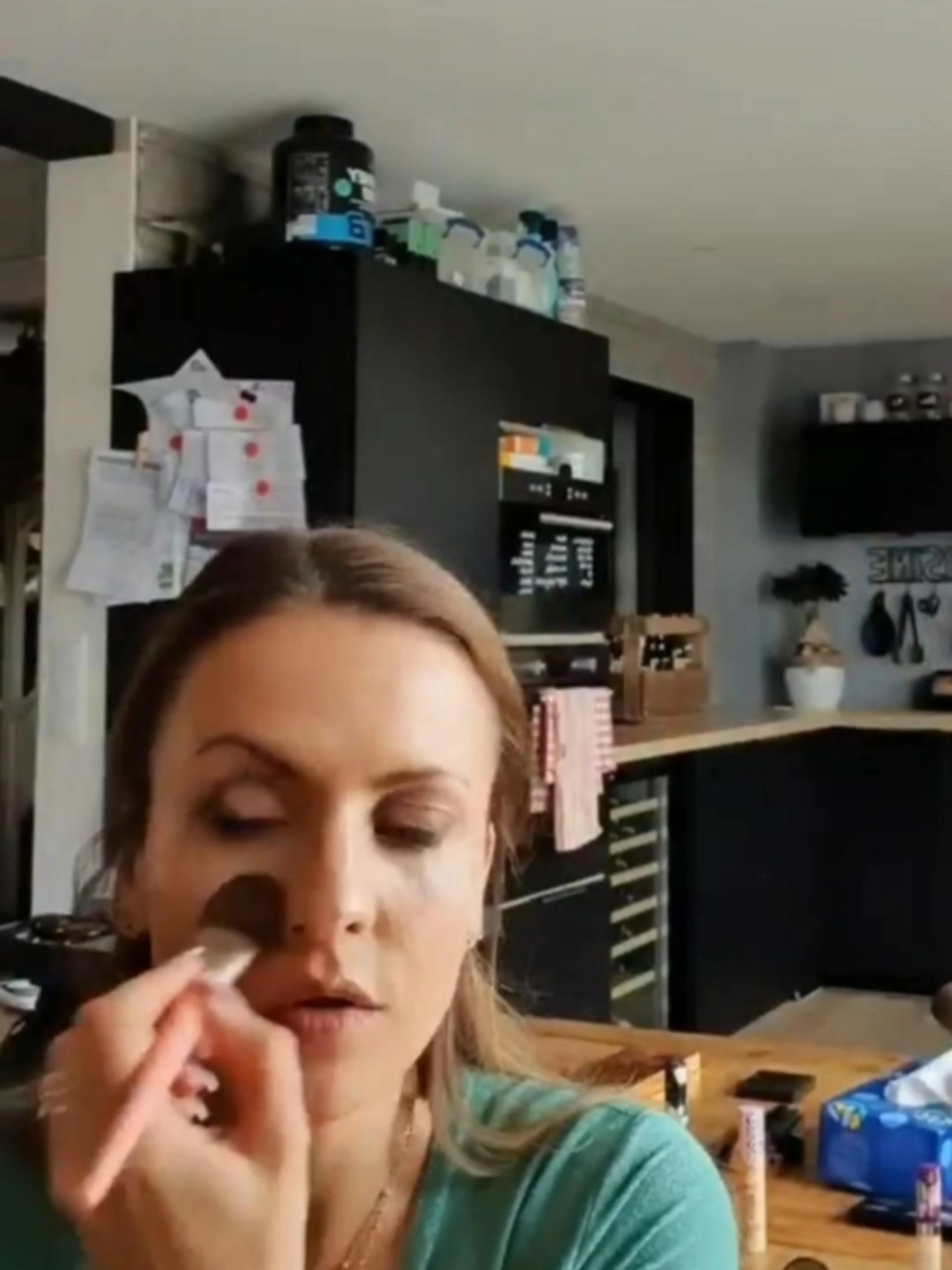 Image de présentation pour l'offre Un Cours ciblé sur la zone de ton choix : FOCUS "MAKEUP DES YEUX" OU FOCUS "TEINT LUMINEUX/GLOWY SKIN". par Bita D'Olivier MUA