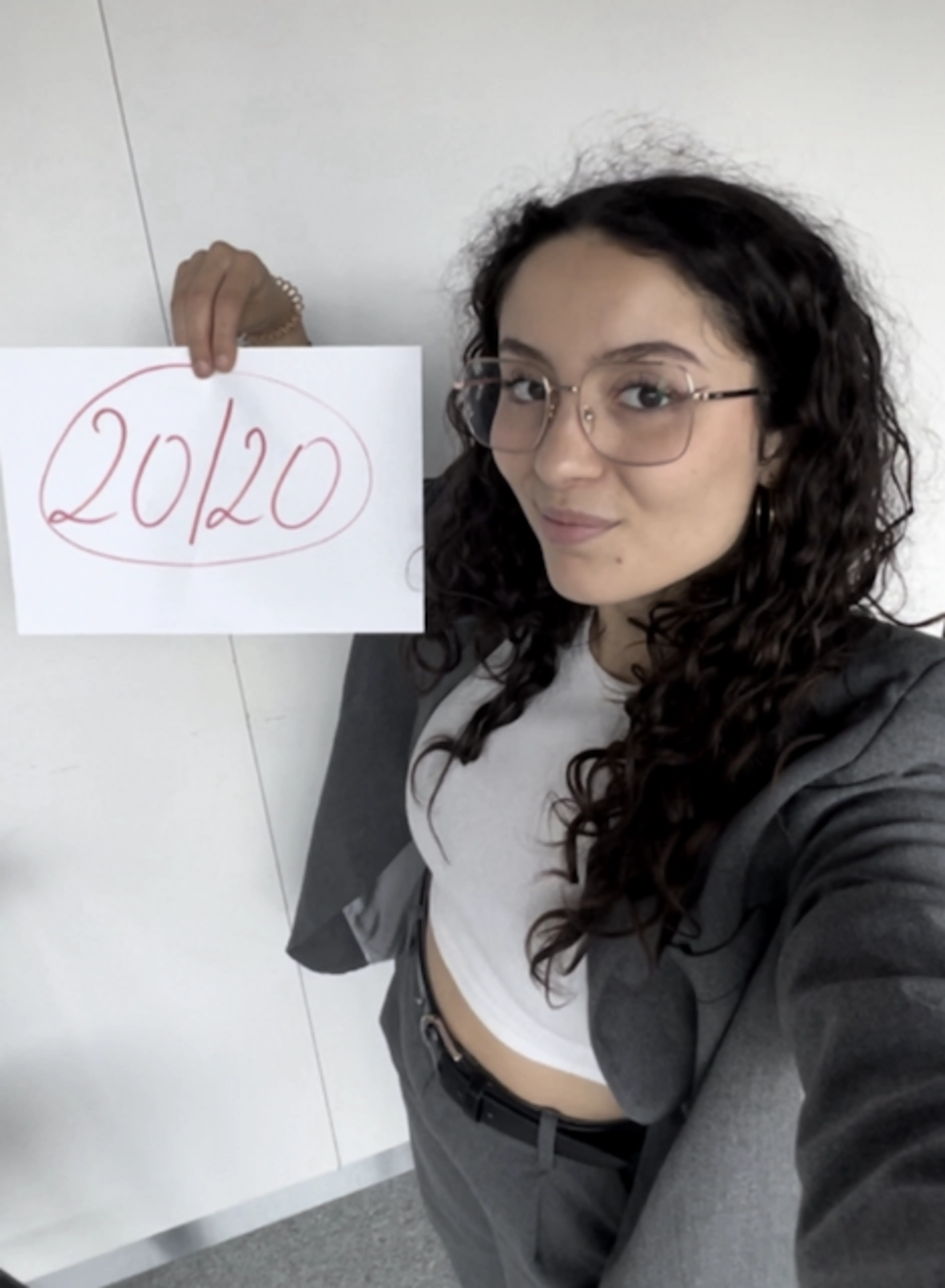 Image de présentation pour l'offre Masterclass – Révision BAC SPÉ MATHS : Étude de Fonctions par Ines