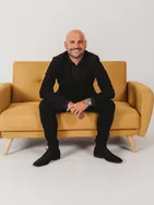 Joseph vous présente ses services sur la plateforme Wooskill.