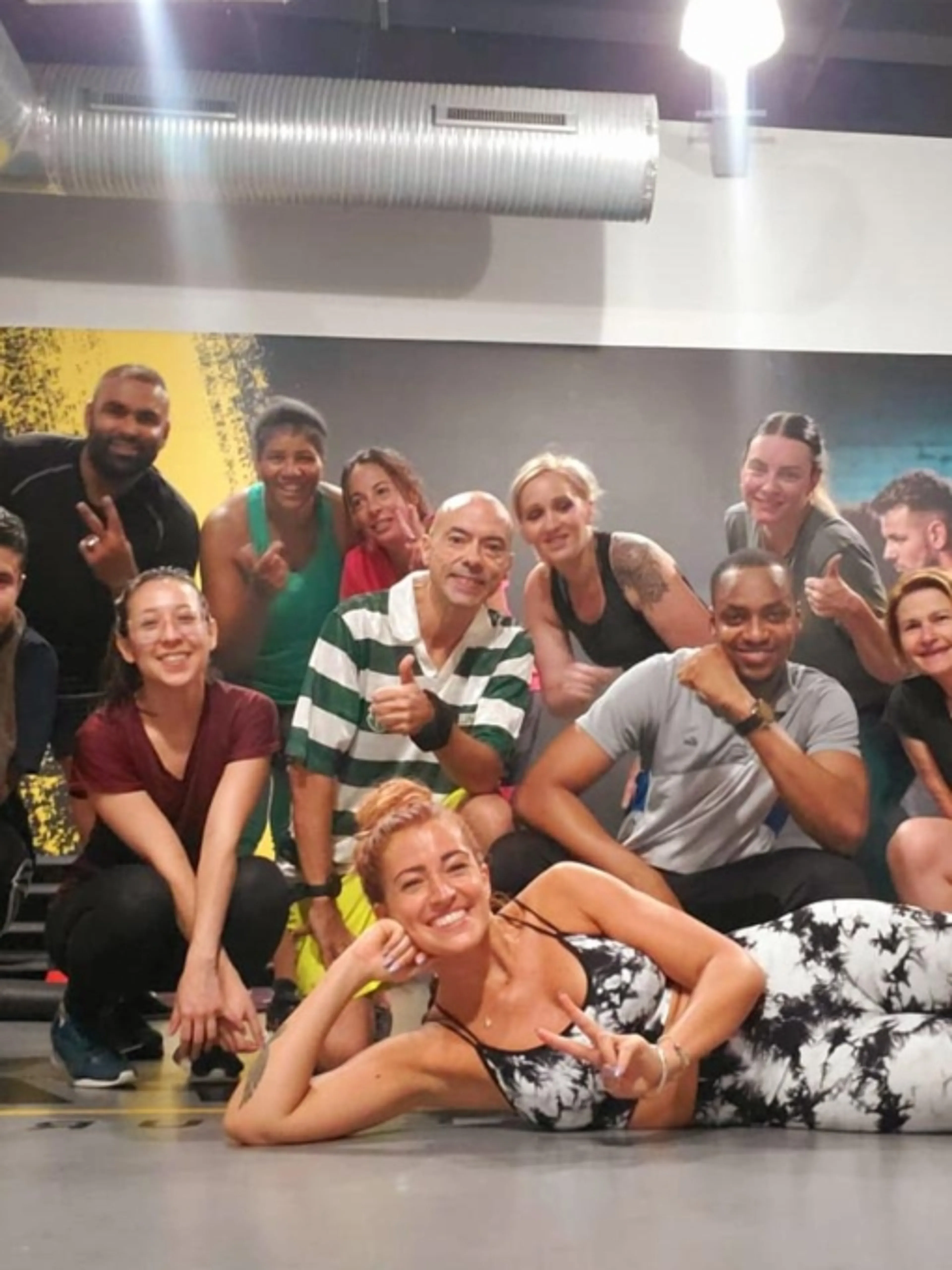 Cours collectif de remise en forme pour se motiver ensemble !
Coach passionnée et certifiée. Tout niveaux !