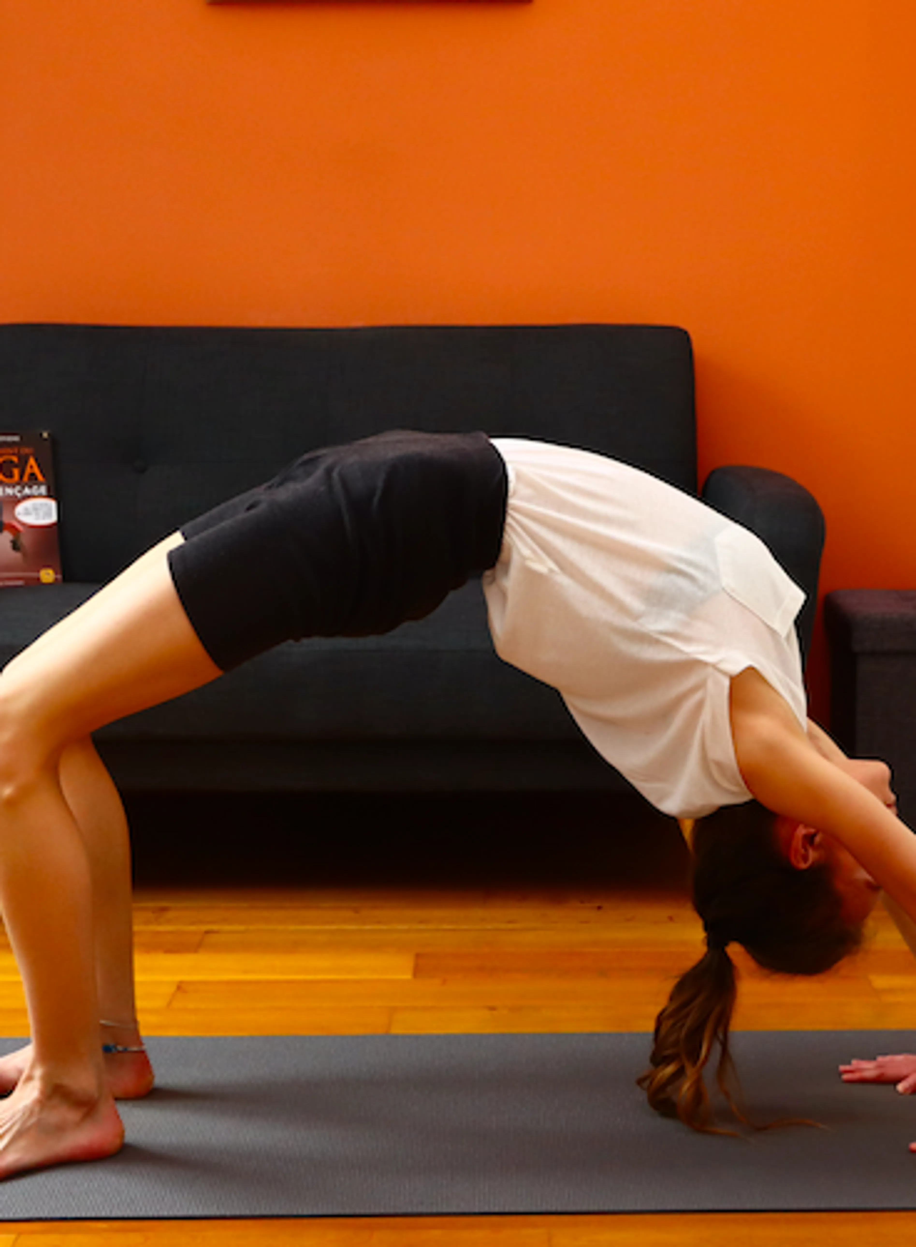 Image de présentation pour l'offre Je vous propose un cours de Yin Yoga pour vous ressourcer après votre journée de travail :) par Vicky