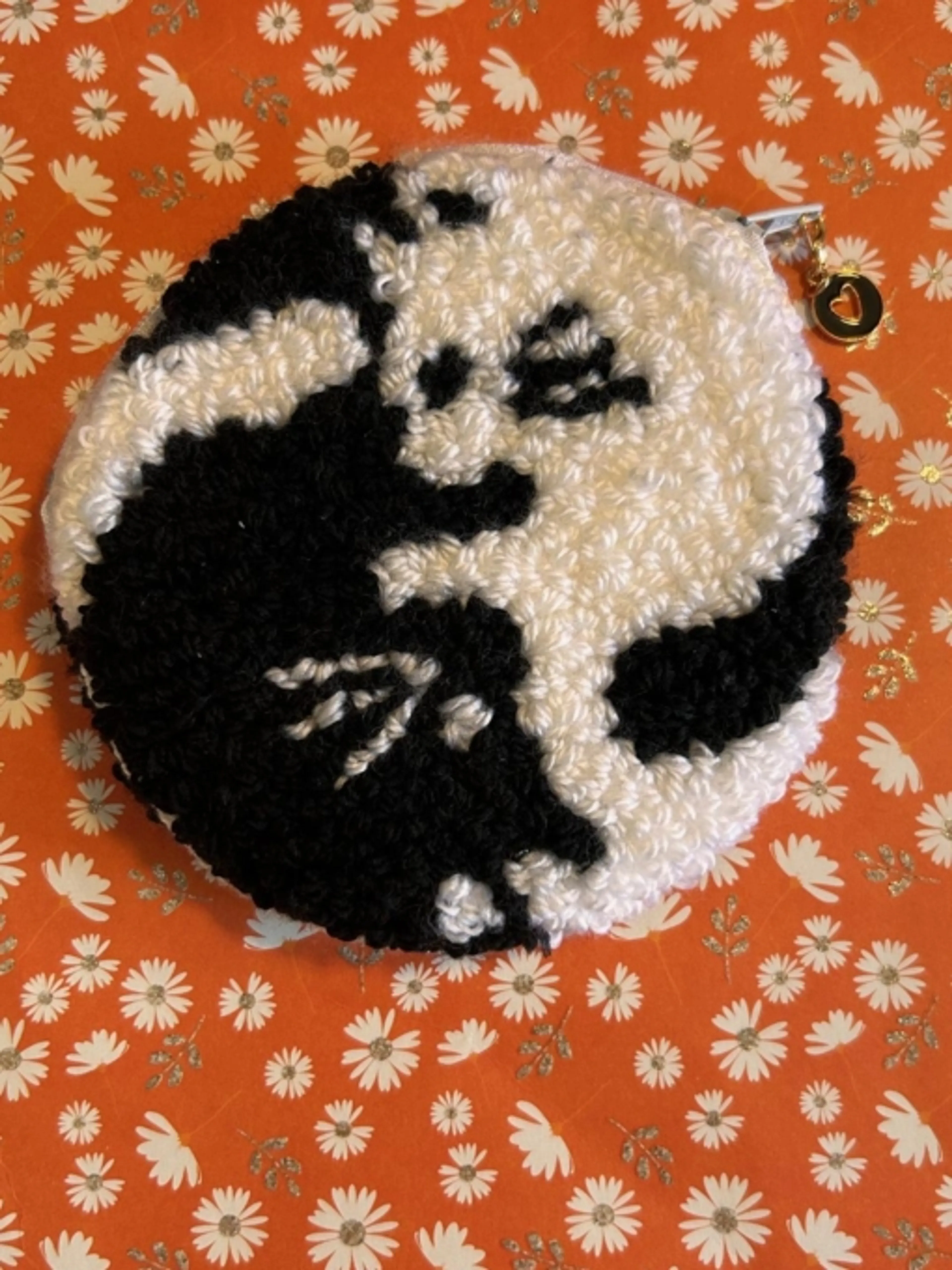 Image de présentation pour l'offre Créer un porte-monnaie en punch needle + 14 vidéos pas à pas 🧶 par LYLY