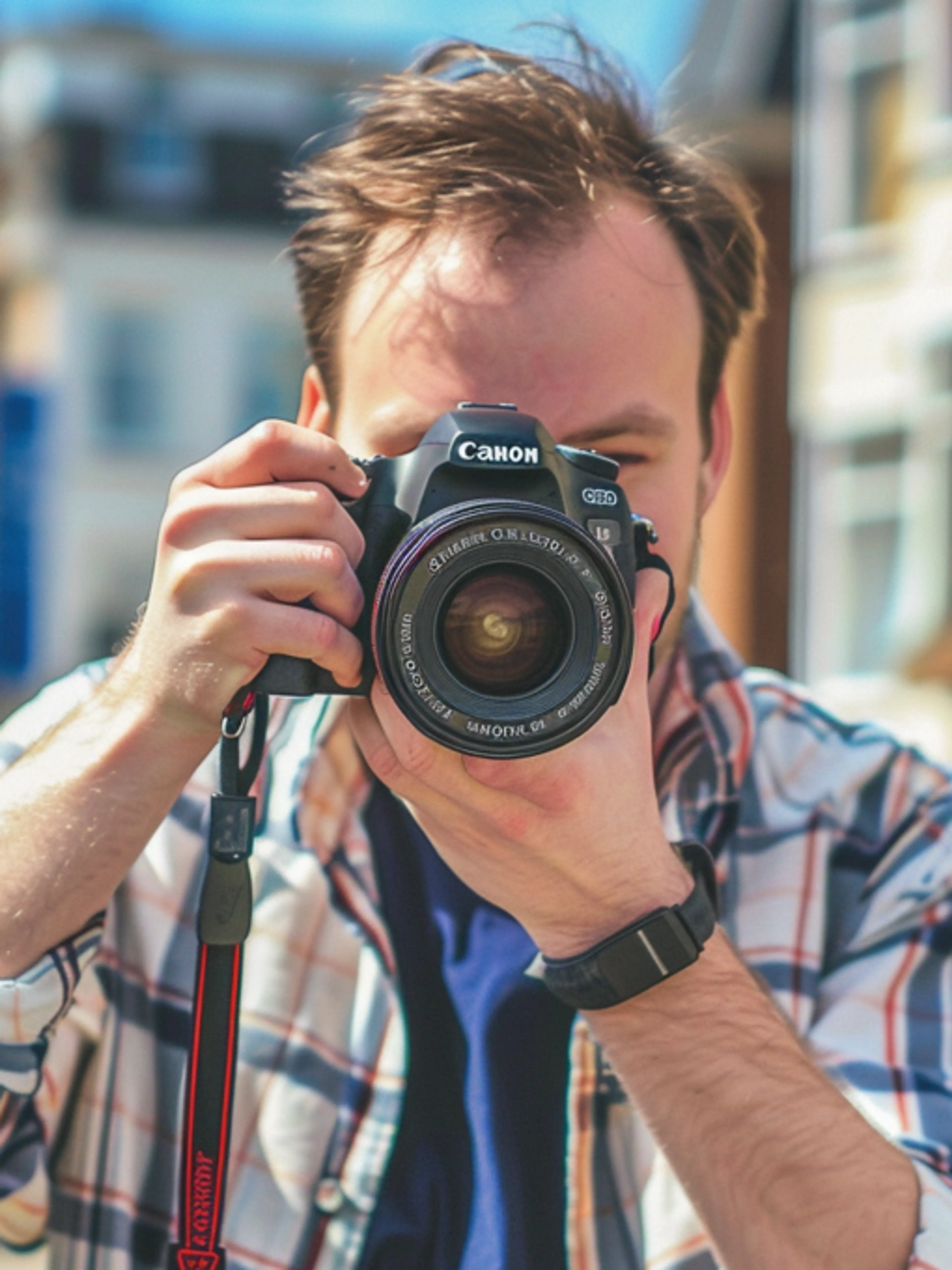 Image de présentation pour l'offre Deviens photographe pro avec un accompagnement sur mesure : prise de vue, lumière, développement, cadre légal et stratégie professionnelle par Antoine