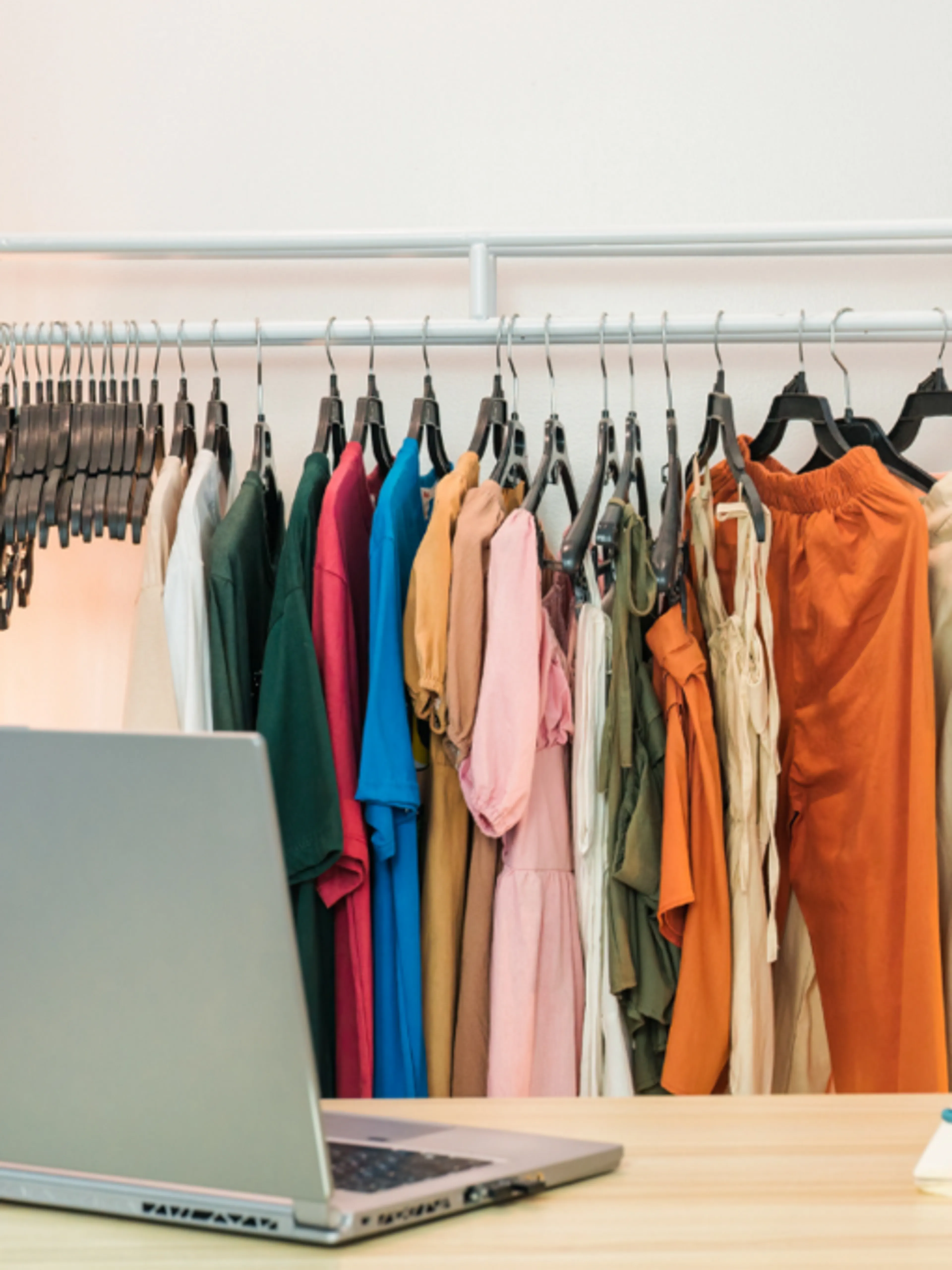 Image de présentation pour l'offre Shopping & Styling en Ligne par NARE'S TOUCH