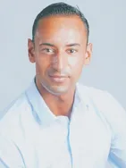 Raphaël vous présente ses services sur la plateforme Wooskill.