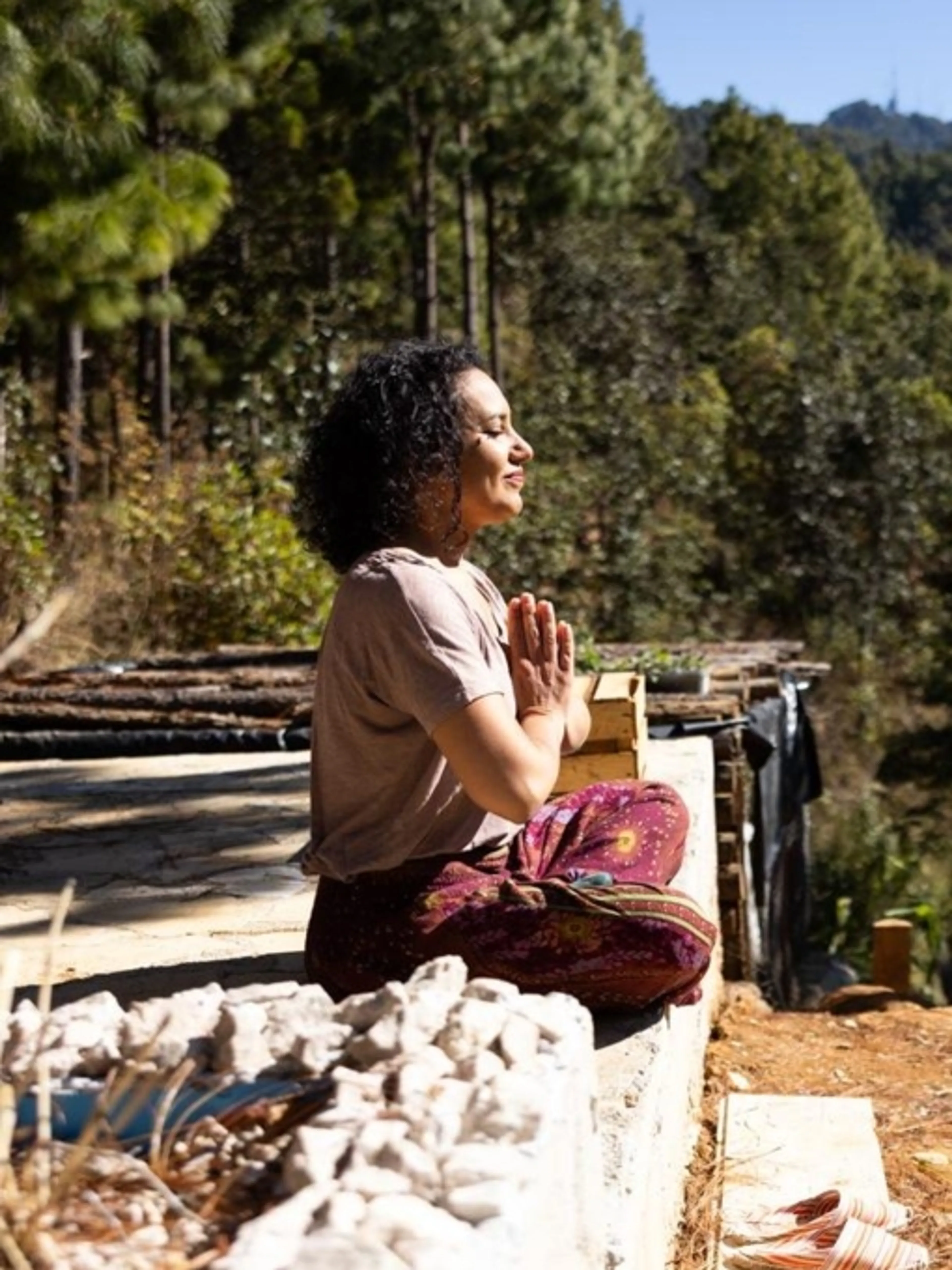 Image de présentation pour l'offre Séance de yoga personnalisée : dynamique ou détente, adaptée à vos besoins - Prof de yoga certifiée par Letizia