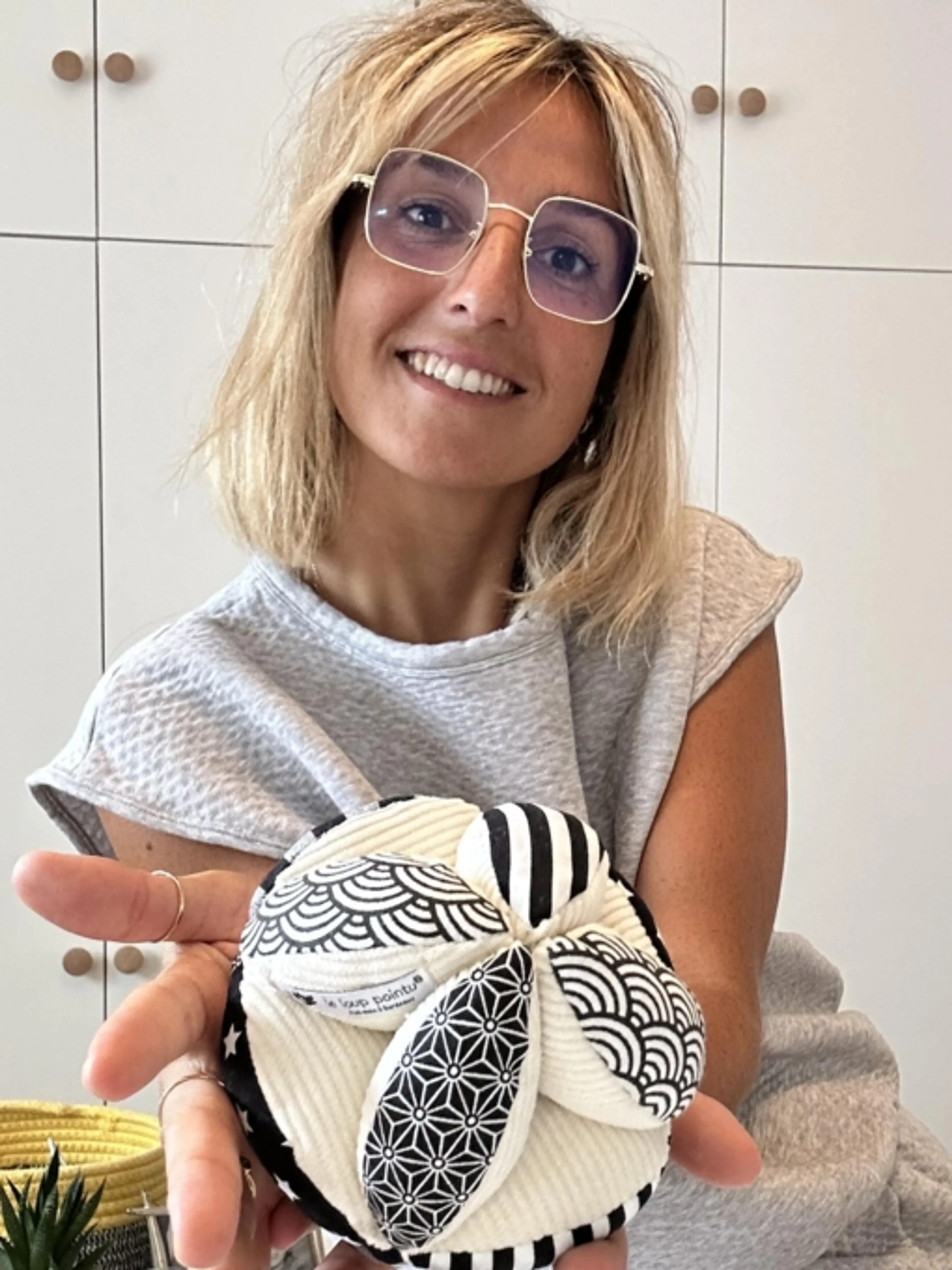 Image de présentation pour l'offre Montessori a la maison CHEZ VOUS - Atelier - Les périodes sensibles de l'enfant par Adèle