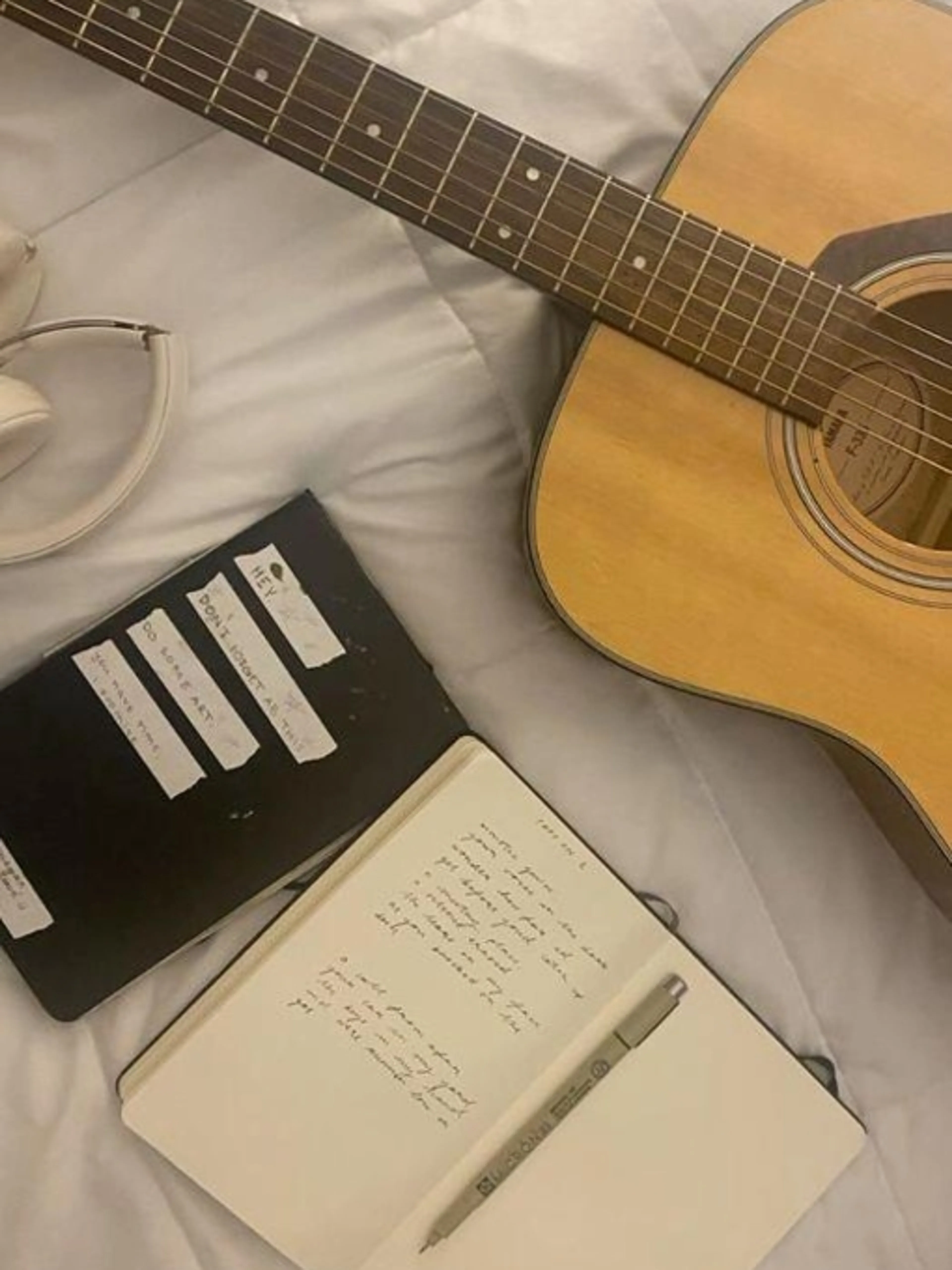 Cours de guitare - Prof de guitare expérimentée - Tous niveaux