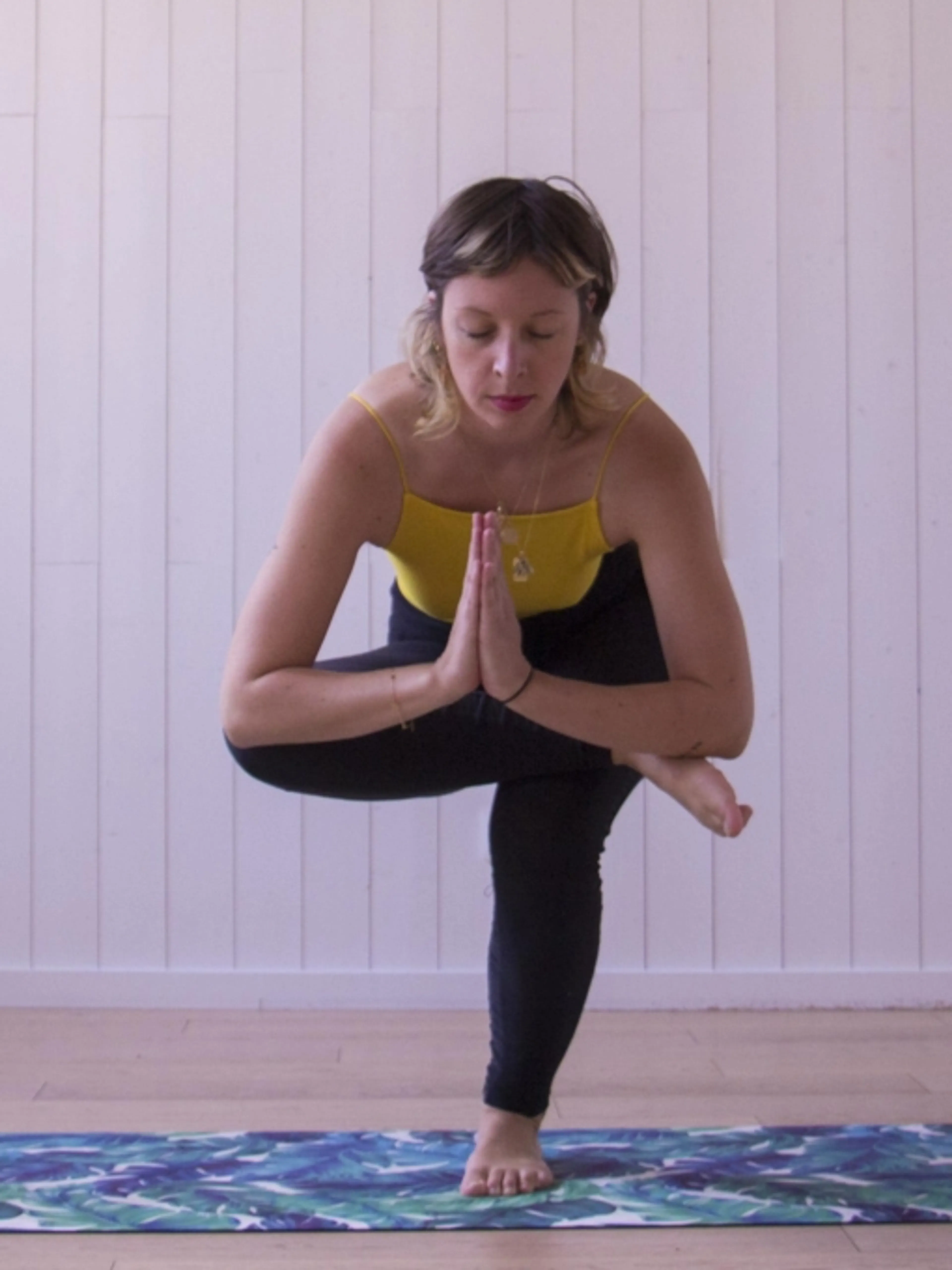Image de présentation pour l'offre Cours de yoga pour tous | hatha | femmes | pré & post natal par Laé Rêve